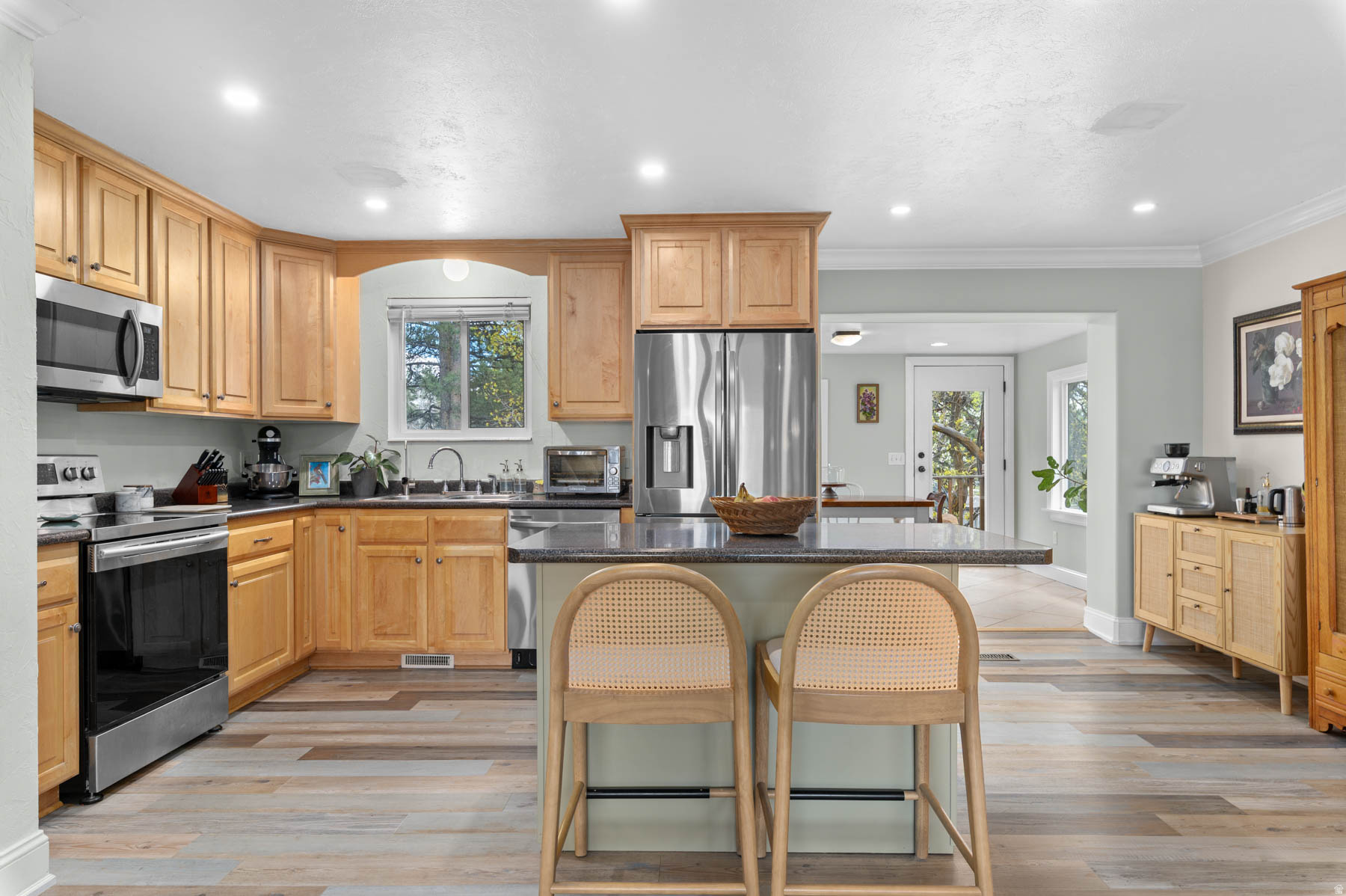 WHITE CITY - Residential