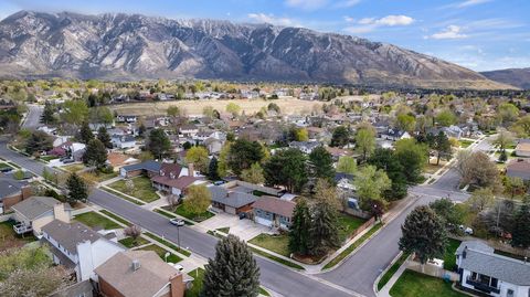 Tiny photo for 1758 E ABBEDALE LN E, Sandy, UT 84092 (MLS # 2148967)