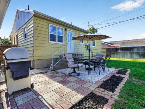Tiny photo for 4452 S JEFFERSON AVE, South Ogden, UT 84403 (MLS # 2179982)