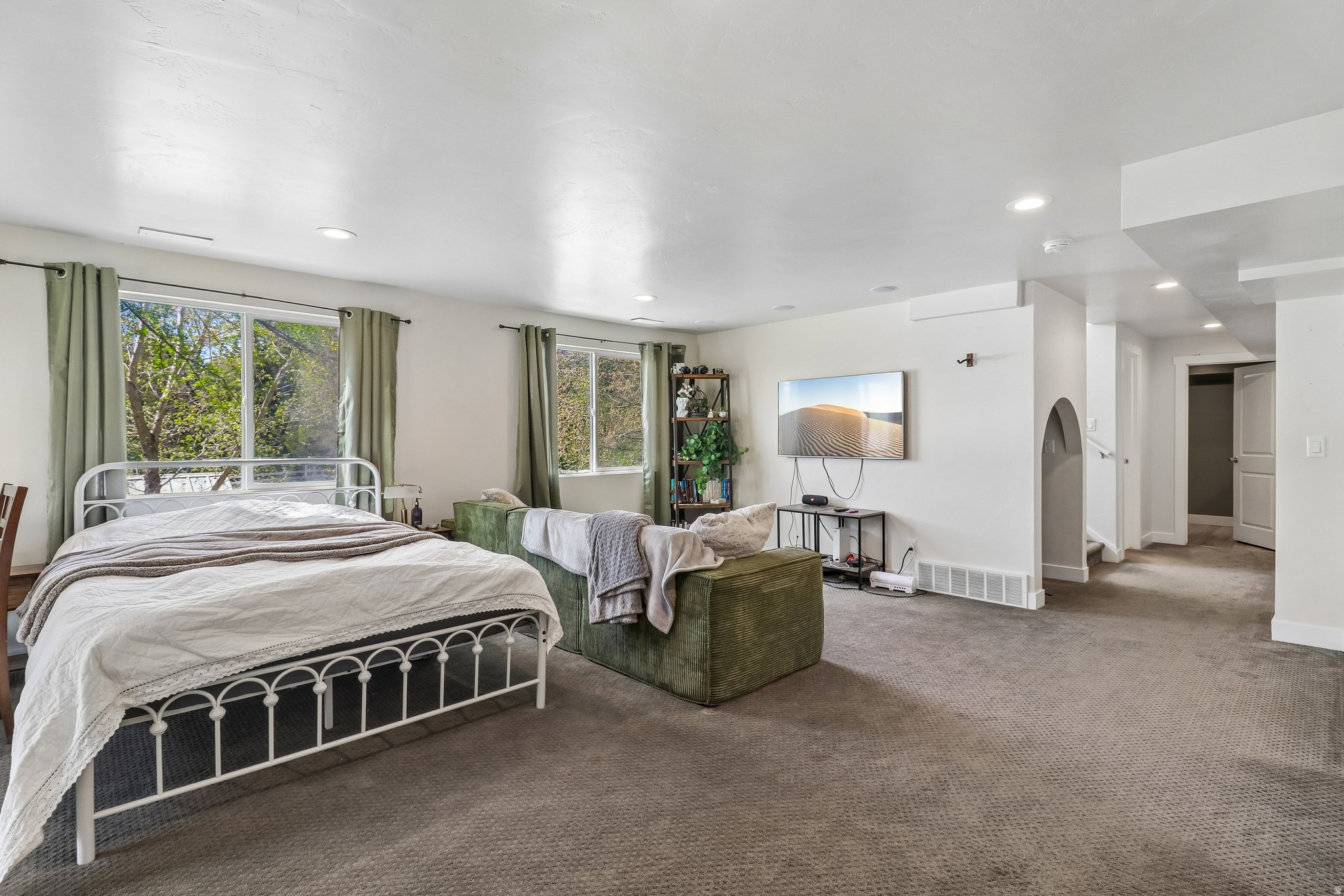 EASTRIDGE PARK - Residential