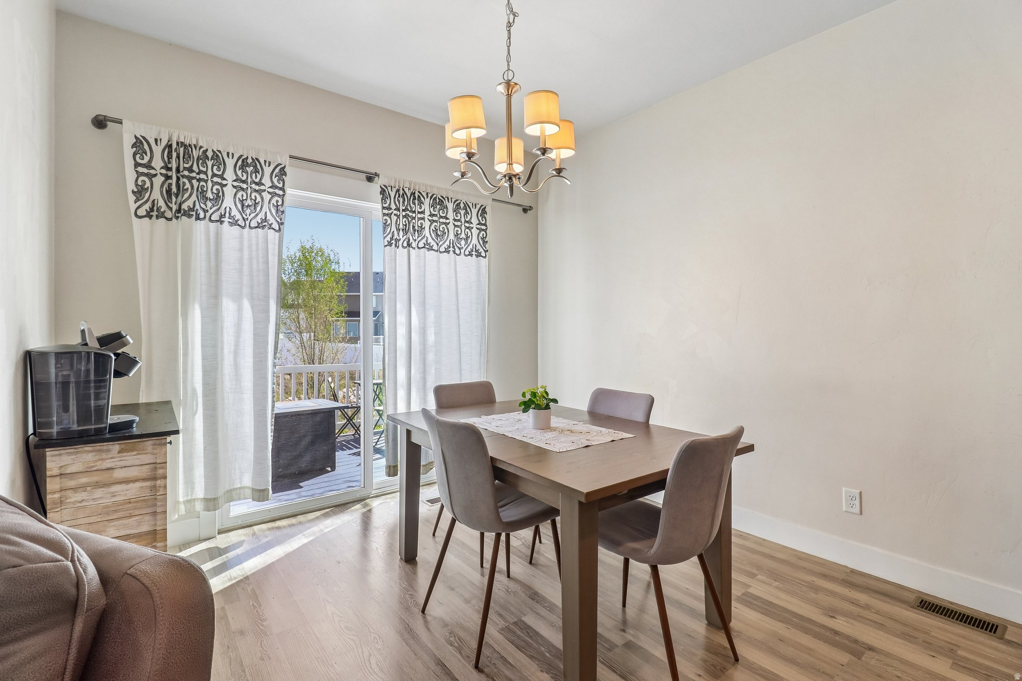 EASTRIDGE PARK - Residential