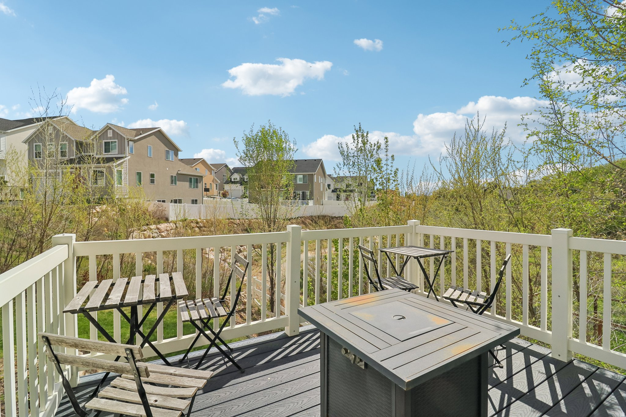 EASTRIDGE PARK - Residential