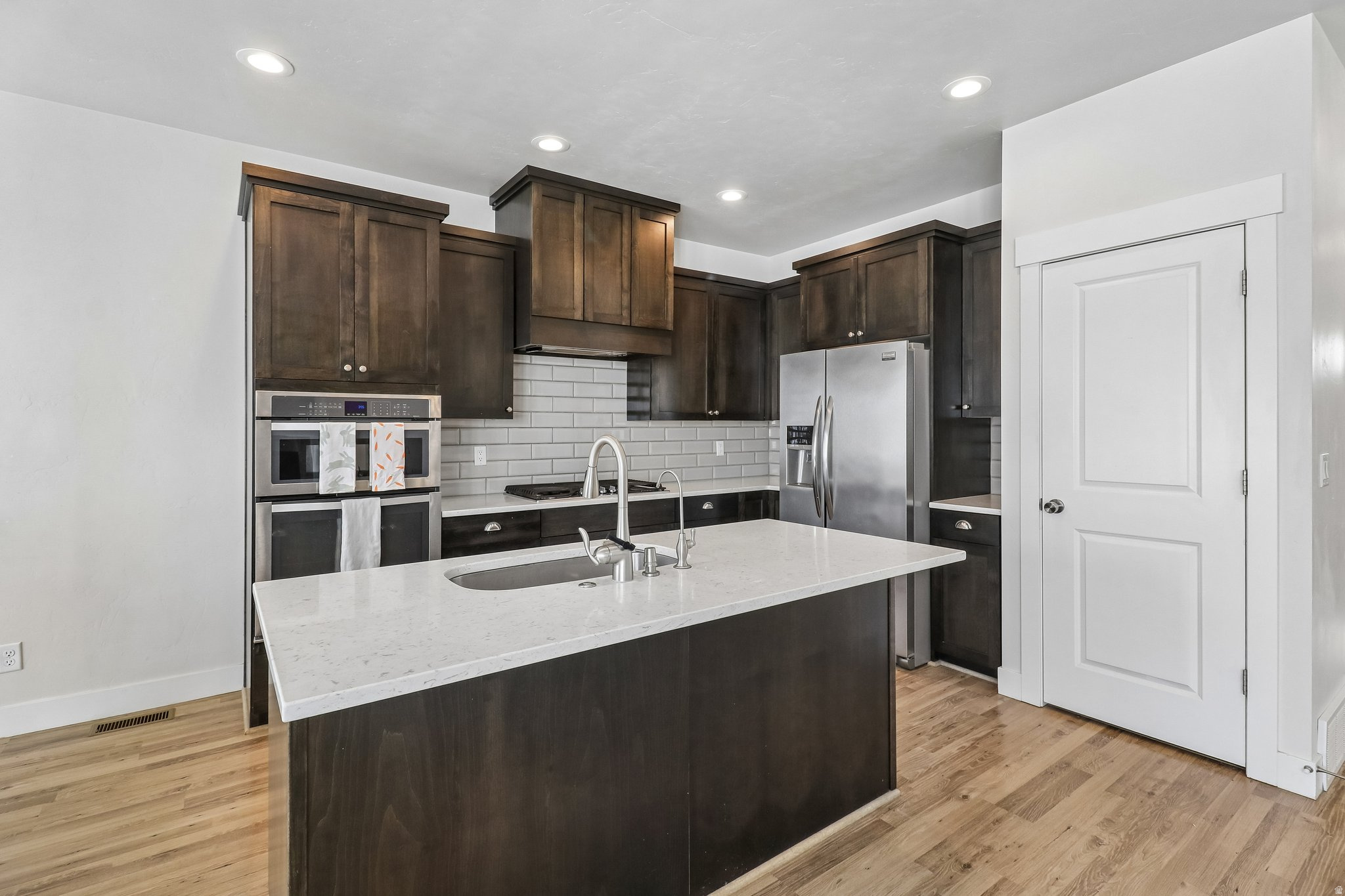 EASTRIDGE PARK - Residential