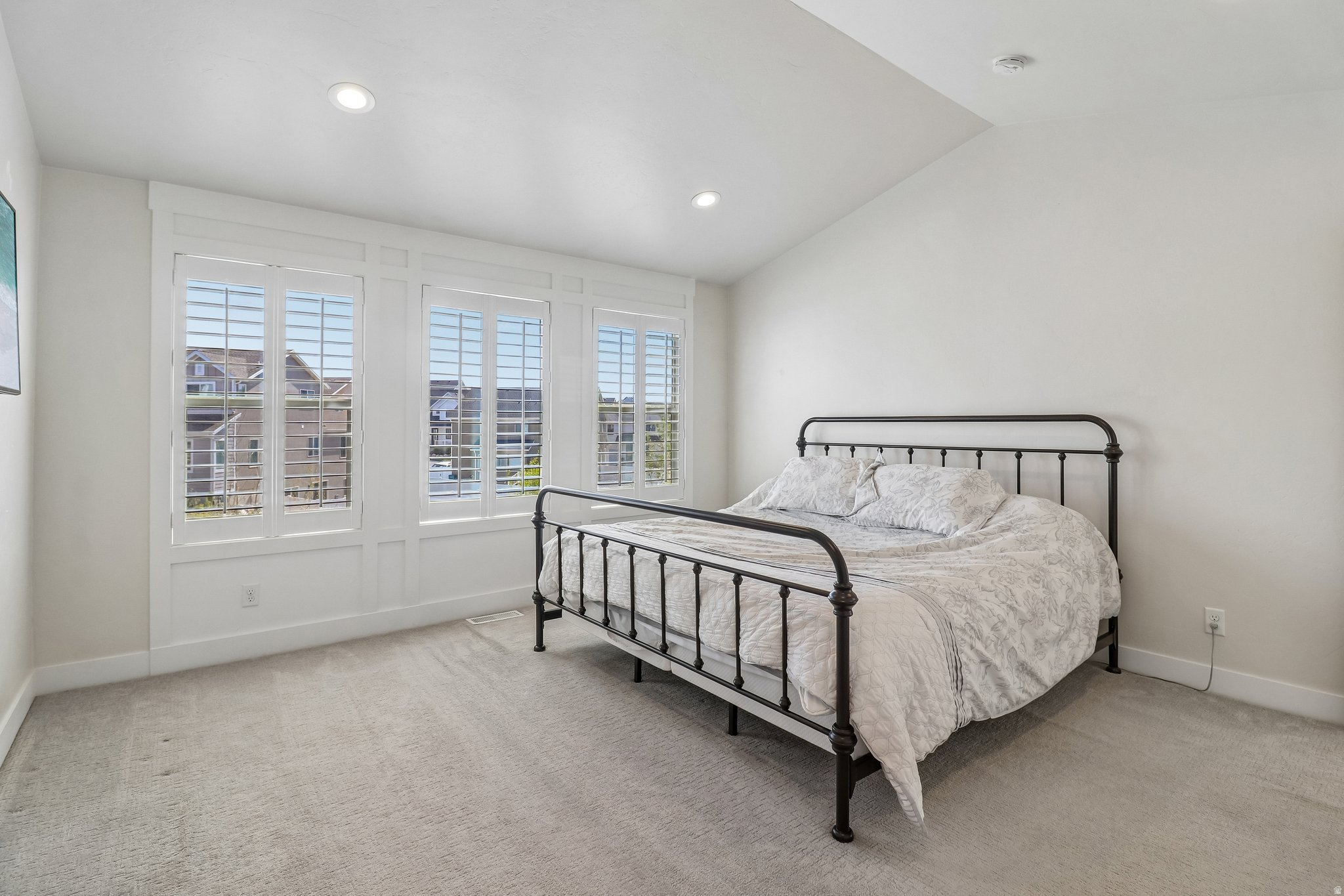 EASTRIDGE PARK - Residential