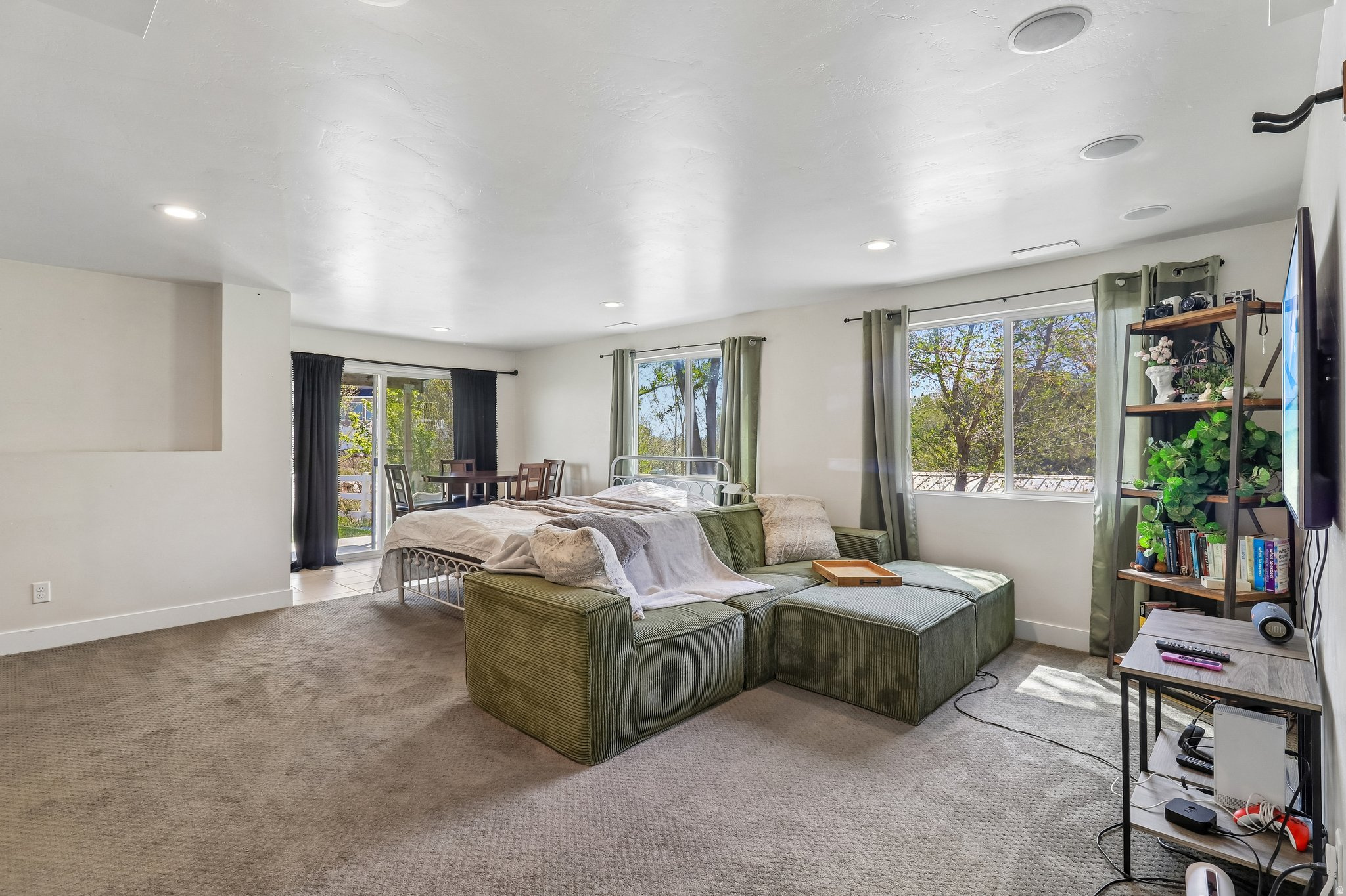 EASTRIDGE PARK - Residential