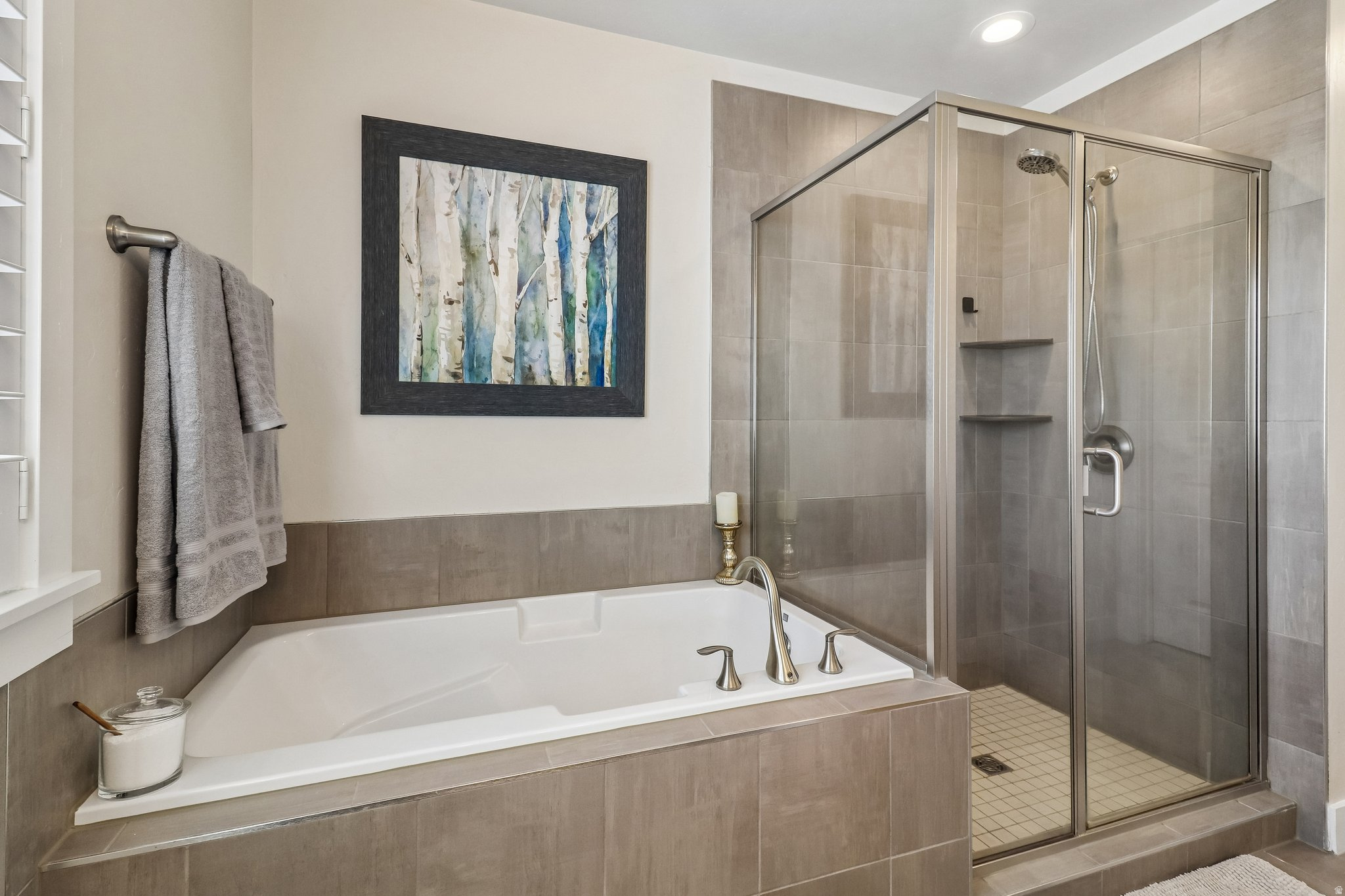 EASTRIDGE PARK - Residential