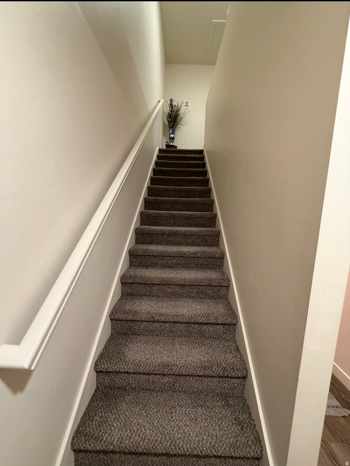 PINE RIDGE APARTMENTS - Residential