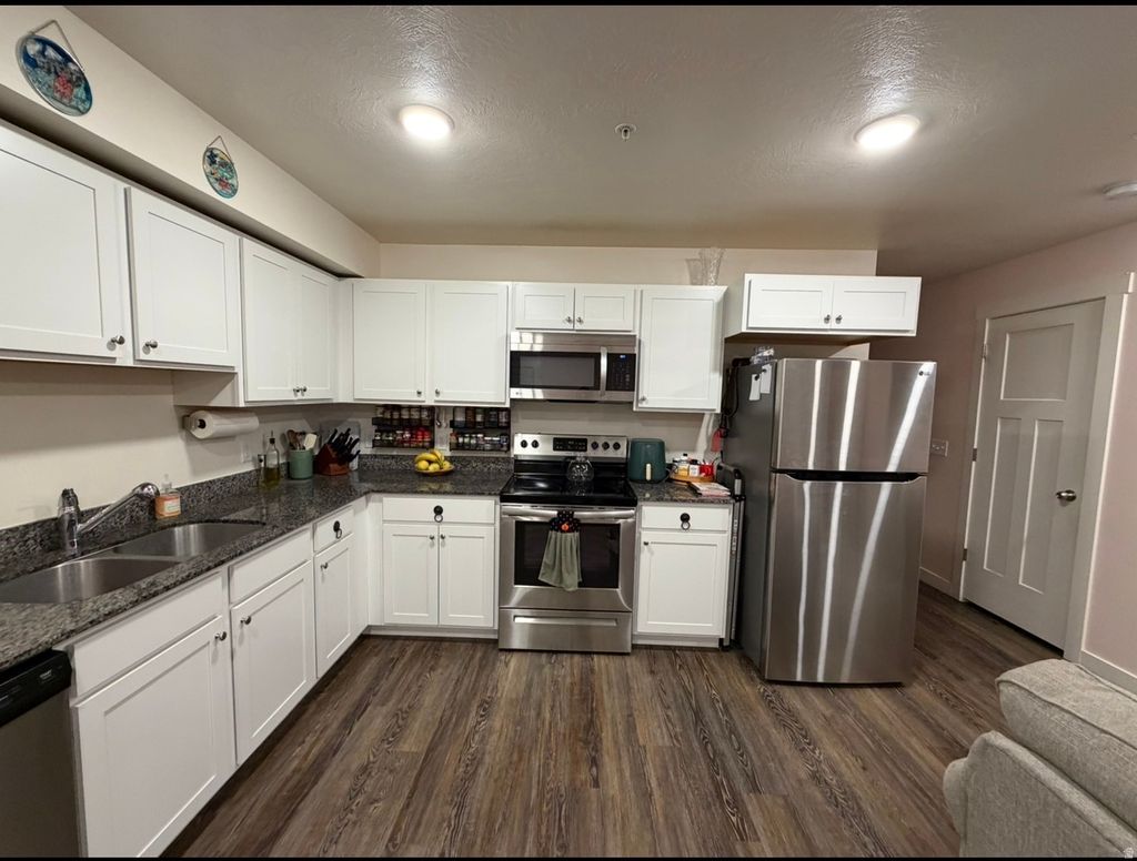 Photo of 397 W 625 N, Payson, UT 84651 (MLS # 2153529)
