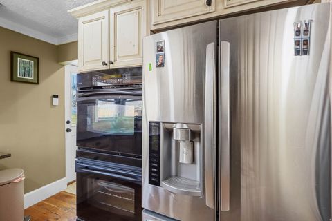 Tiny photo for 285 E 1100 S, Bountiful, UT 84010 (MLS # 2141306)