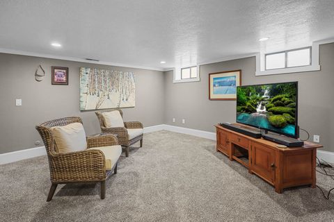 Tiny photo for 285 E 1100 S, Bountiful, UT 84010 (MLS # 2141306)
