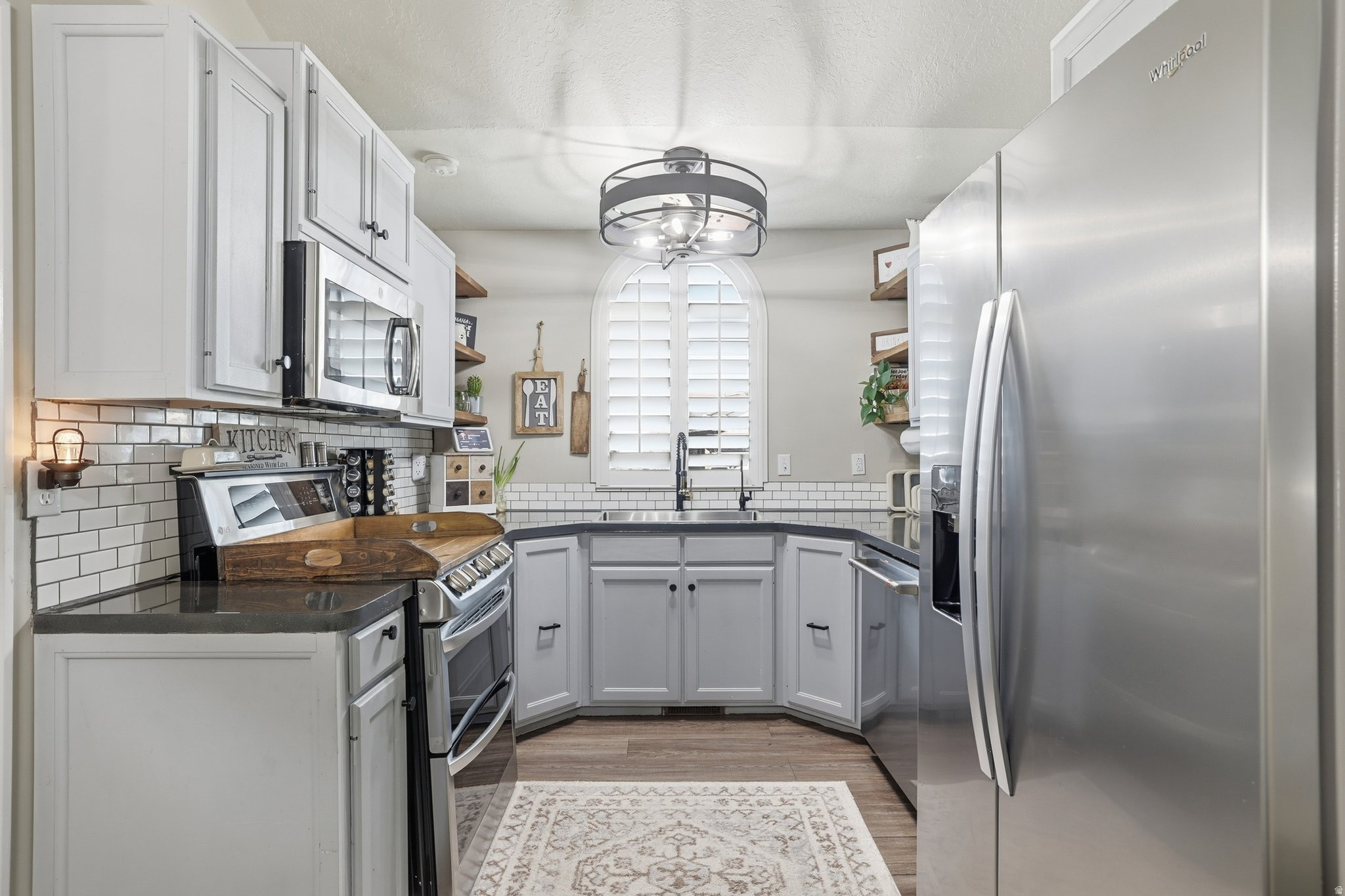 LAKEVIEW HEIGHTS - Residential