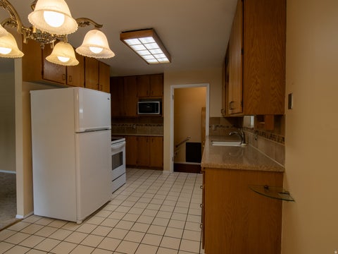 Tiny photo for 6192 S VINECREST DR E, Murray, UT 84121 (MLS # 2182122)