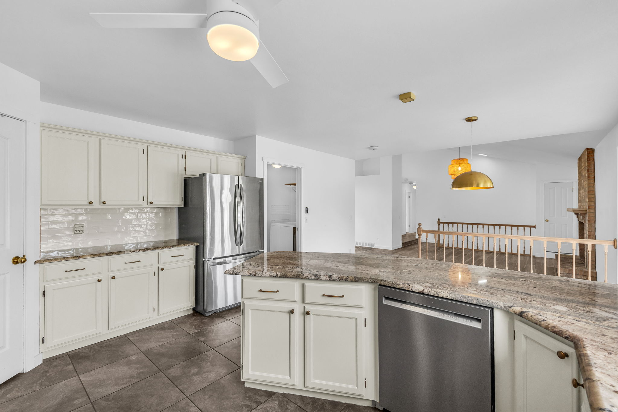 CLOVER RIDGE - Residential