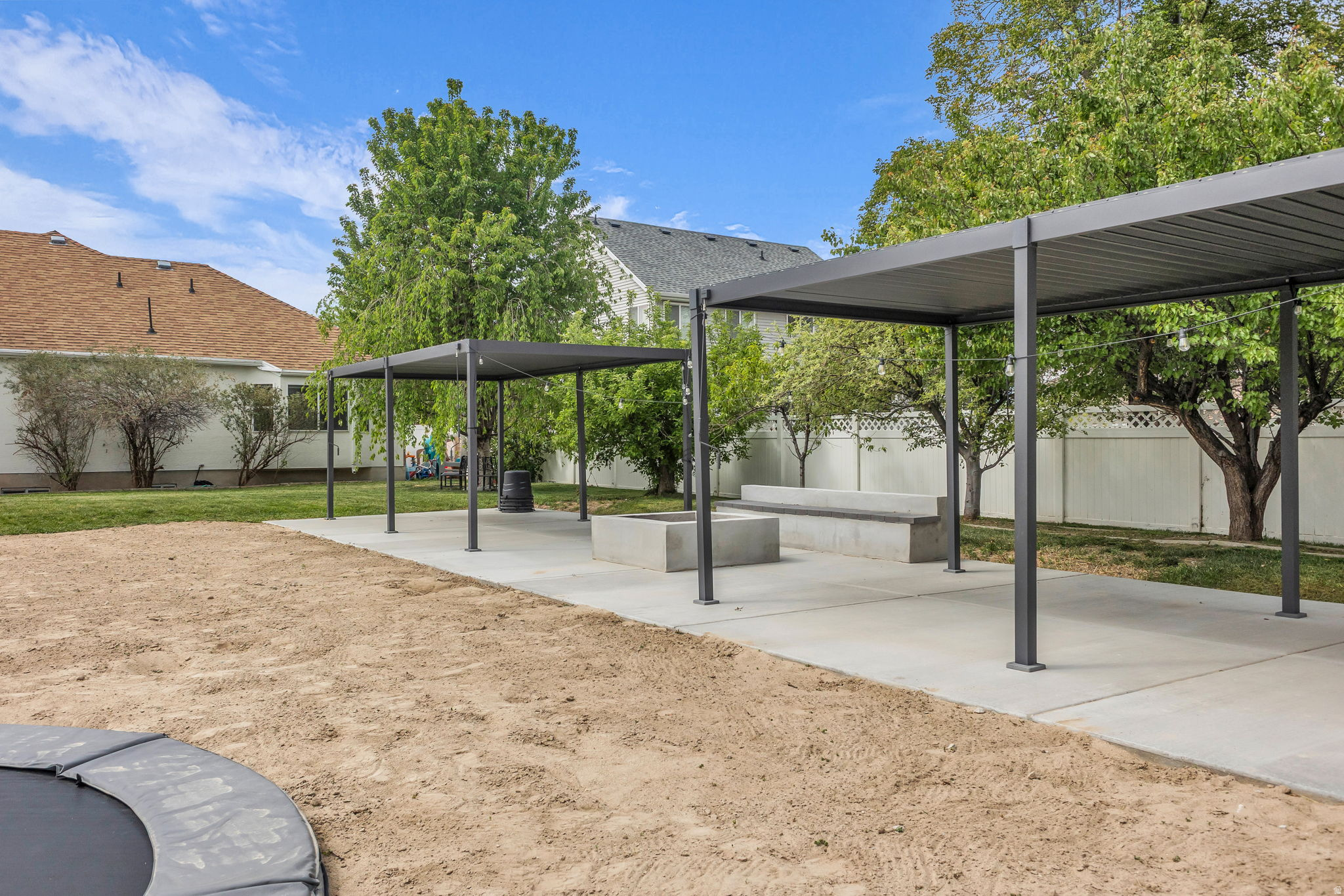 CLOVER RIDGE - Residential