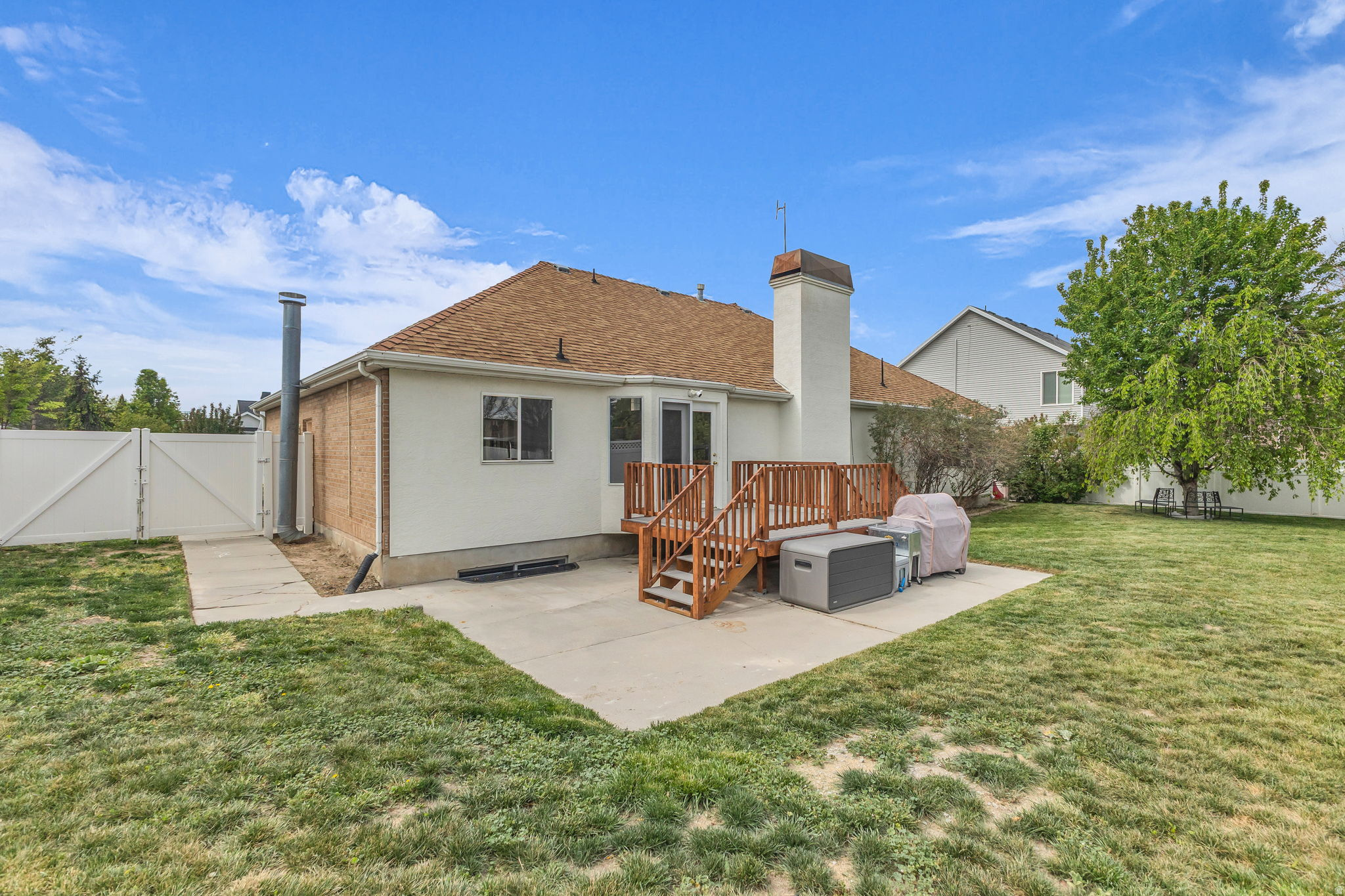 CLOVER RIDGE - Residential