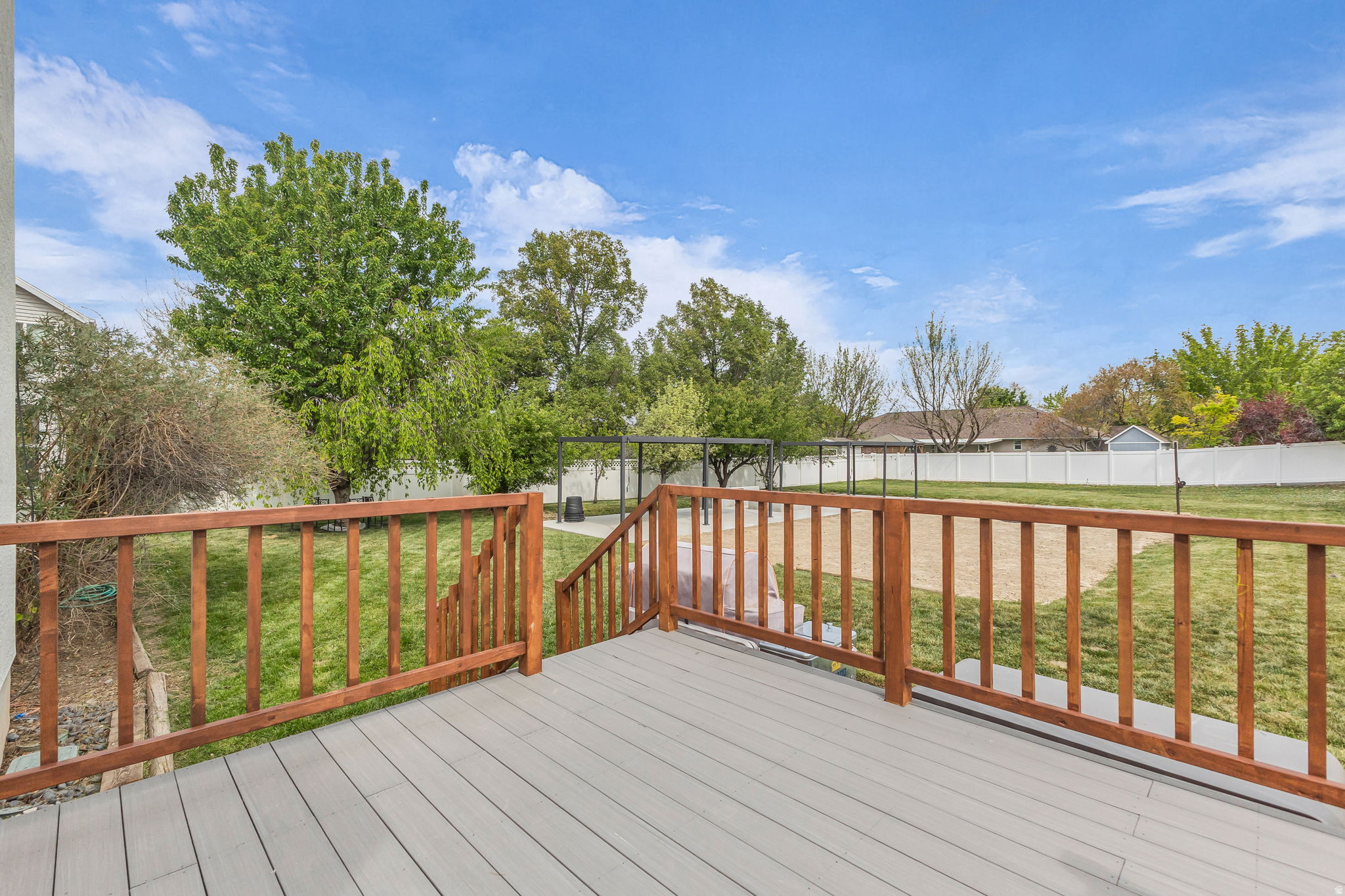 CLOVER RIDGE - Residential