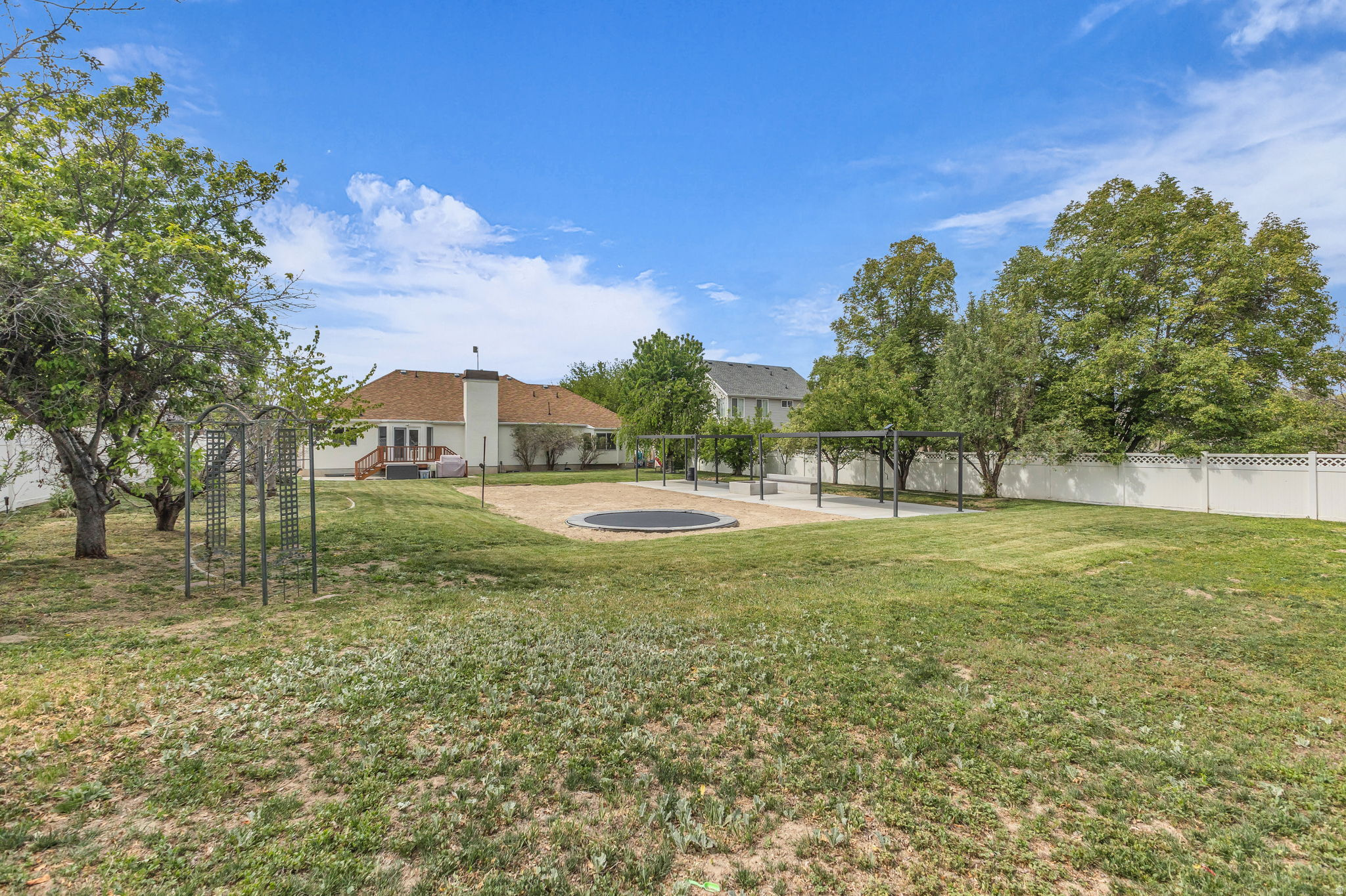 CLOVER RIDGE - Residential