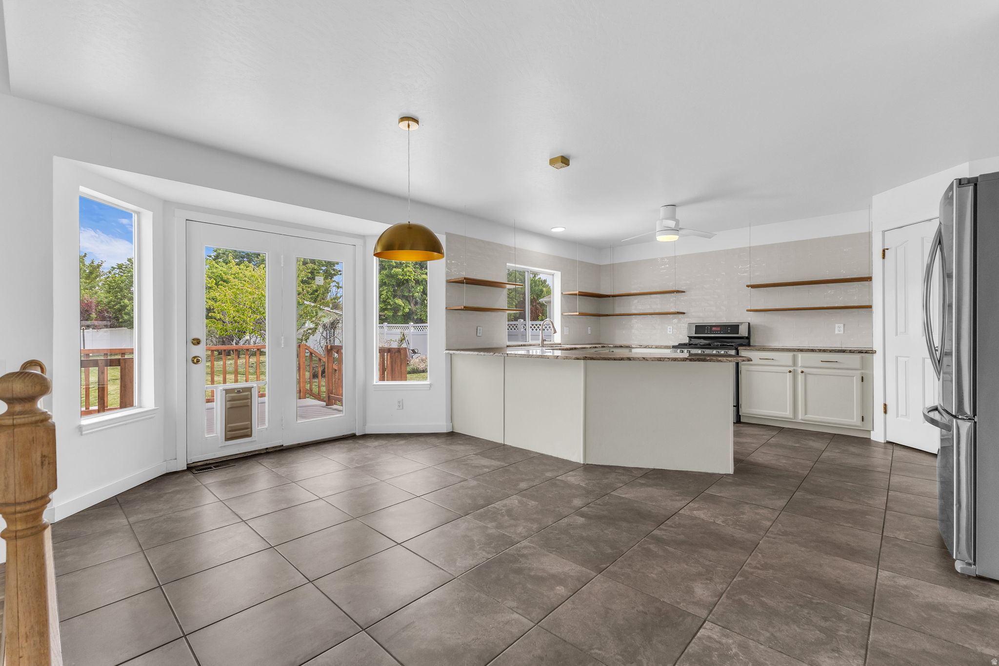 CLOVER RIDGE - Residential