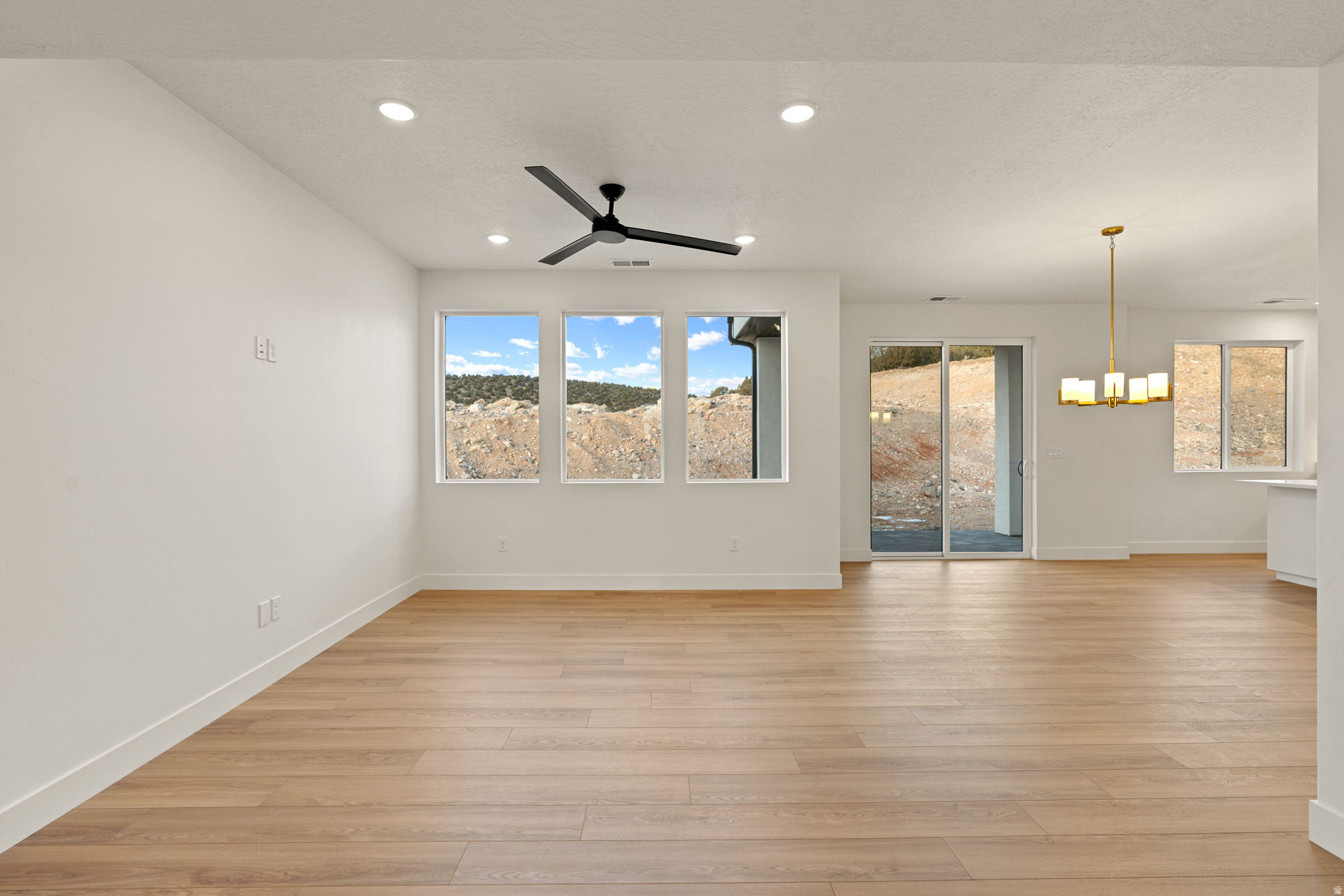 THE VALLEY AT SOUTH MOUNTIAN - Residential