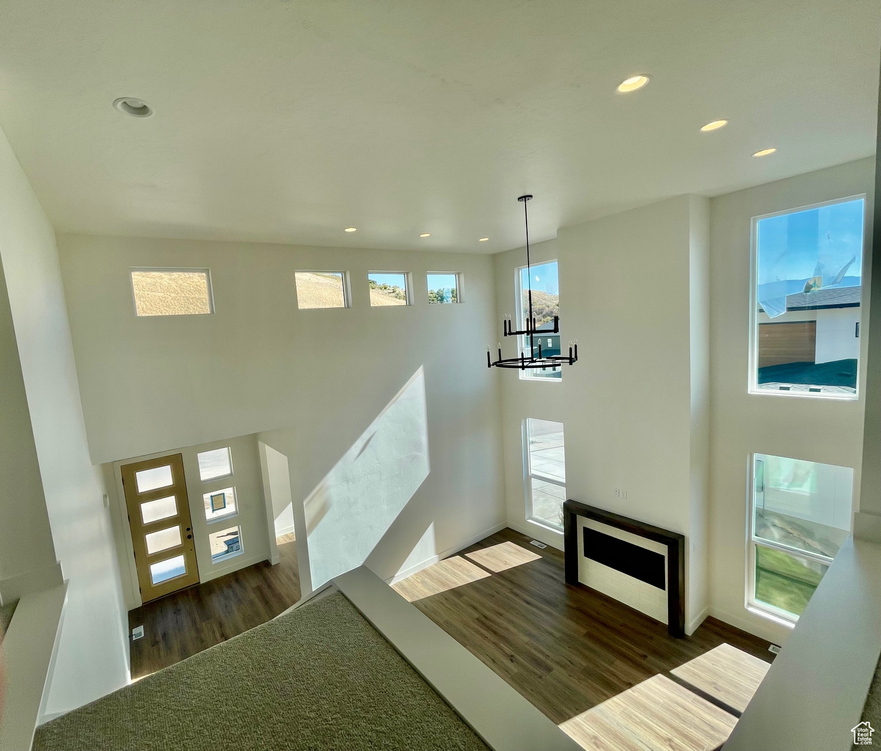 CANYON POINT - Residential