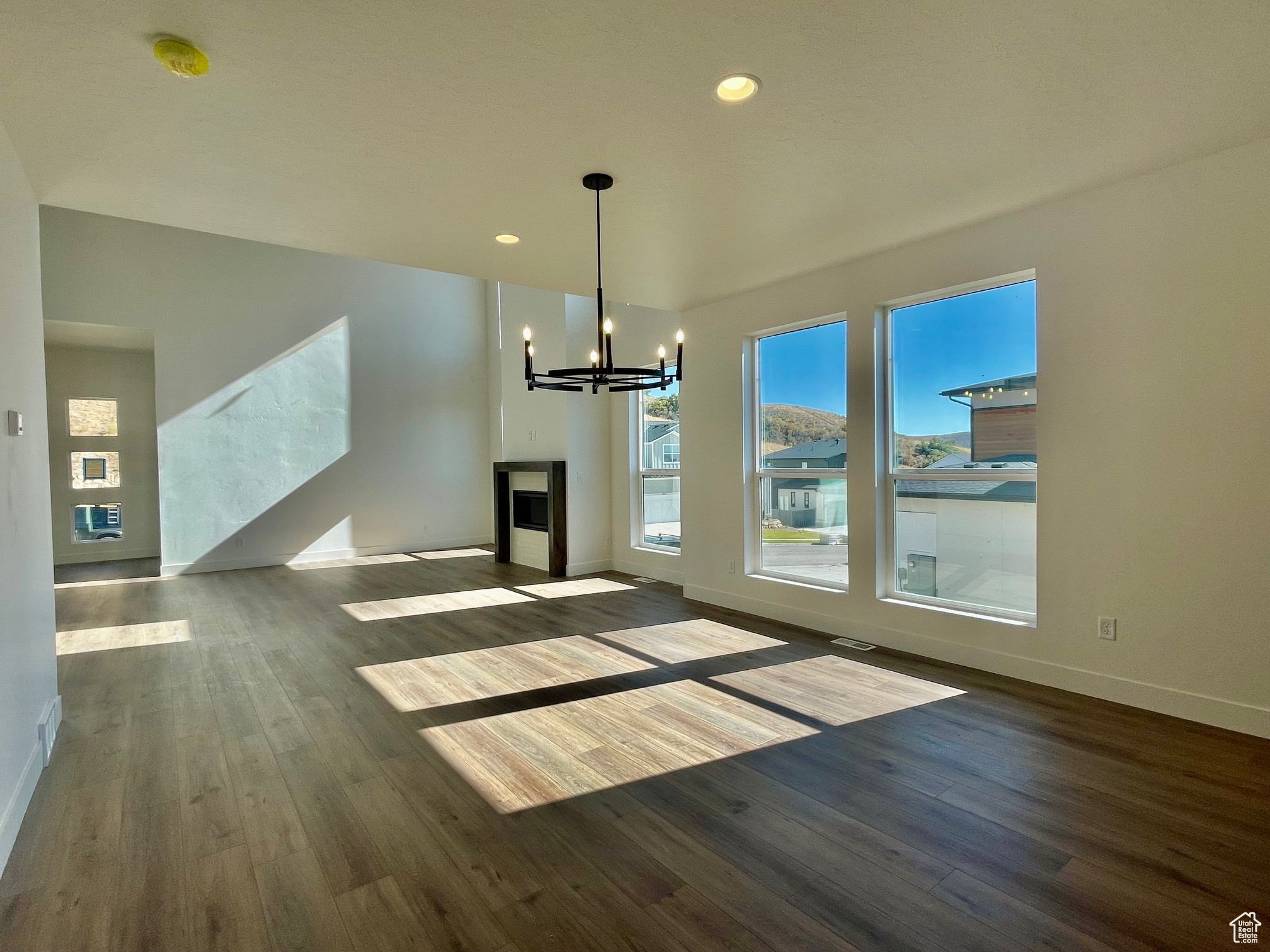 CANYON POINT - Residential