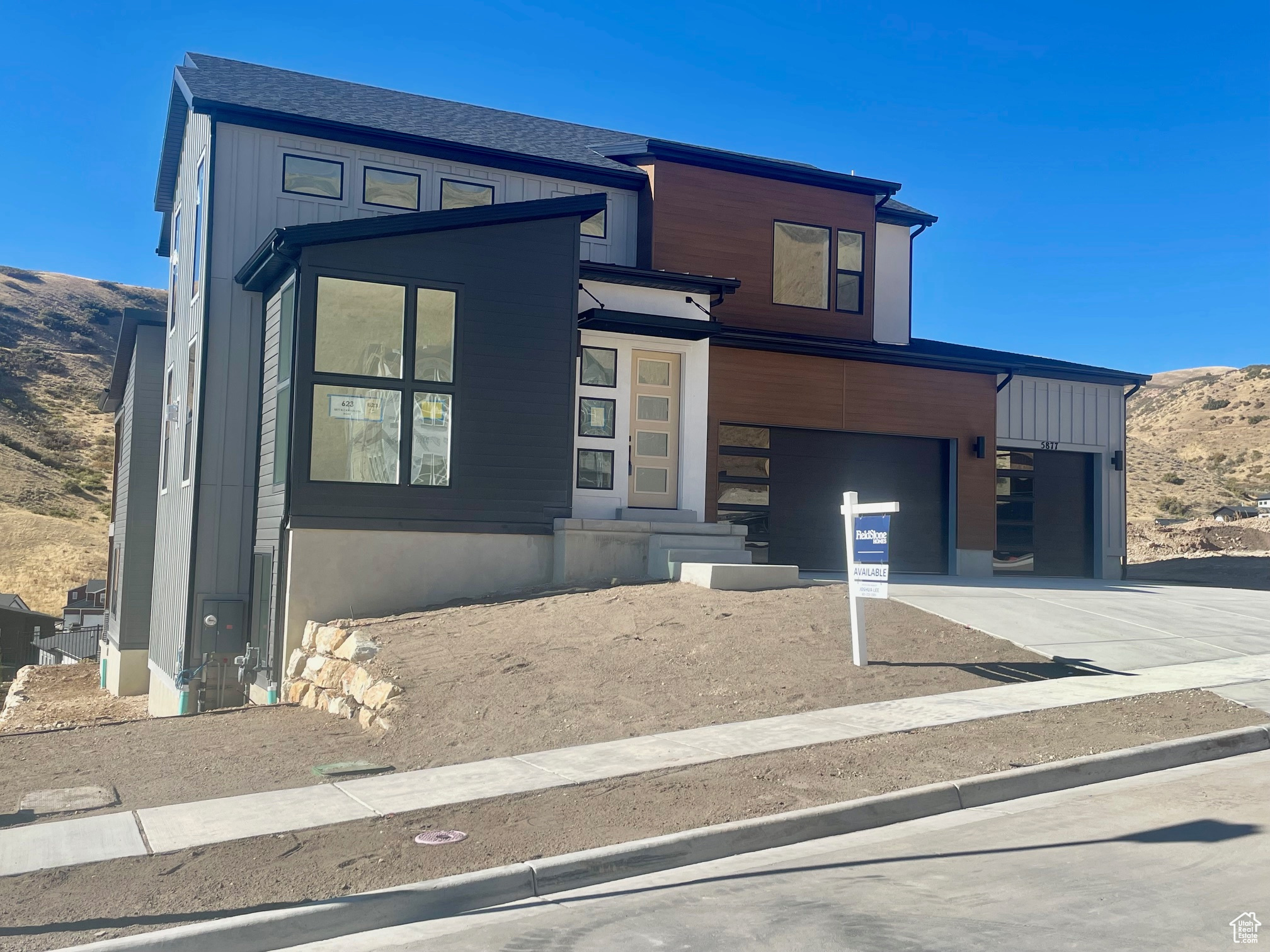 CANYON POINT - Residential