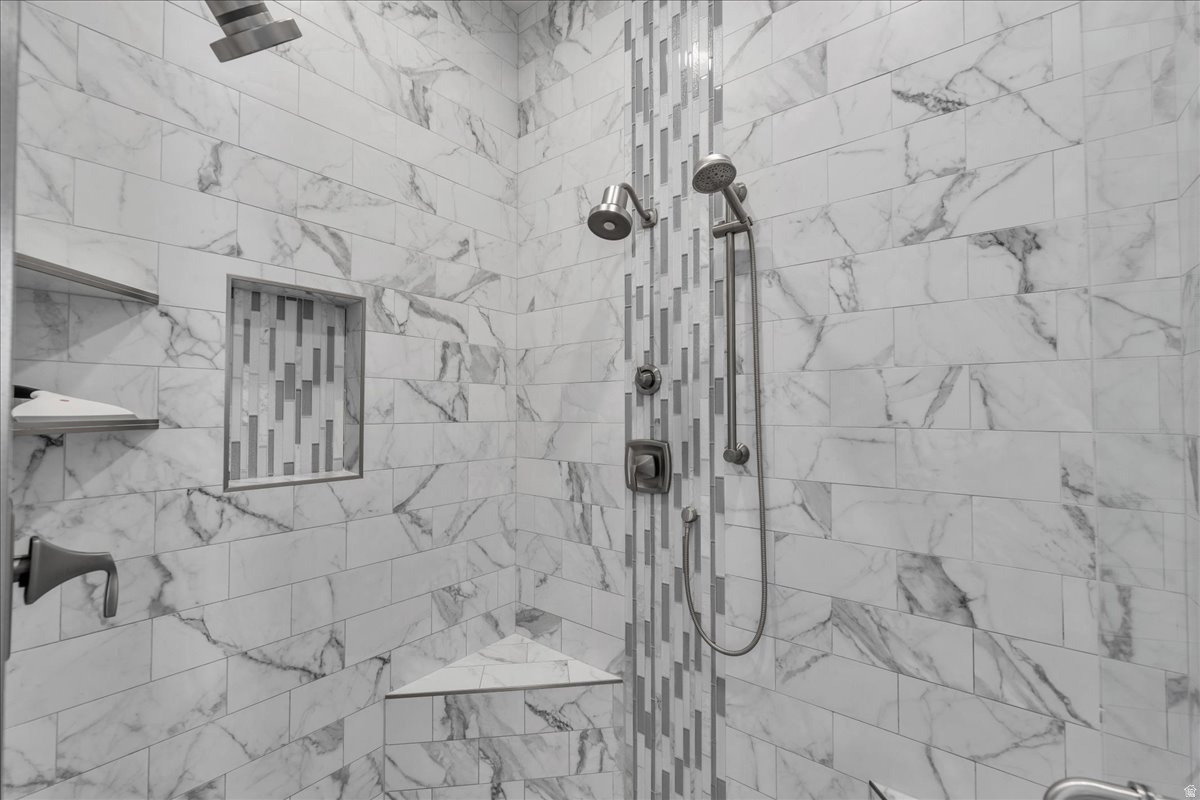 COVE AT LITTLE VALLEY PH 2 - Residential