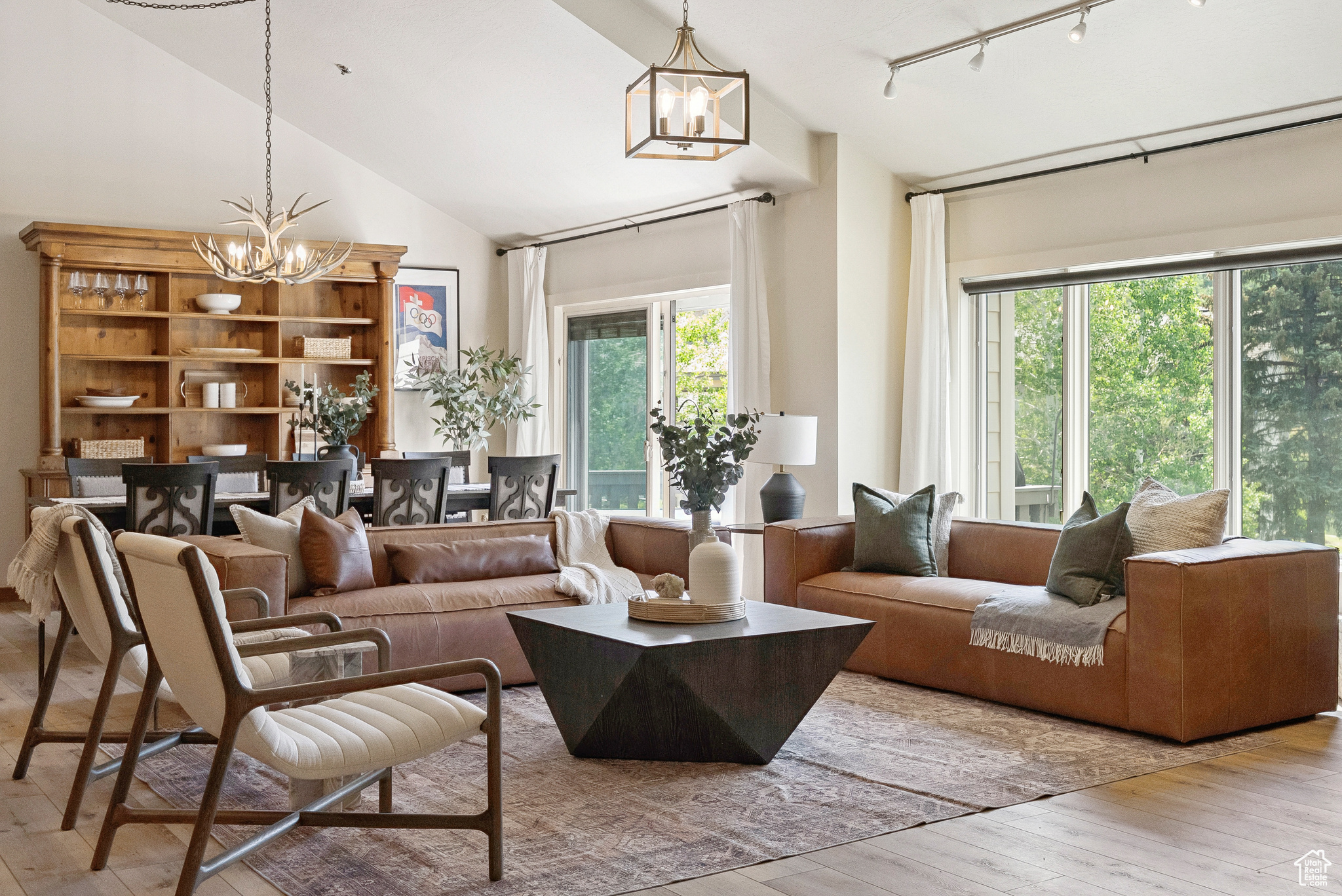 FAWNGROVE CONDOMINIU - Residential