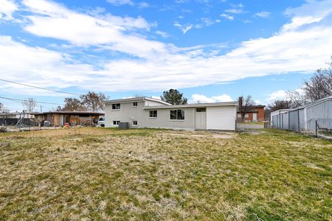 Tiny photo for 1009 N 250 W, Sunset, UT 84015 (MLS # 2126272)