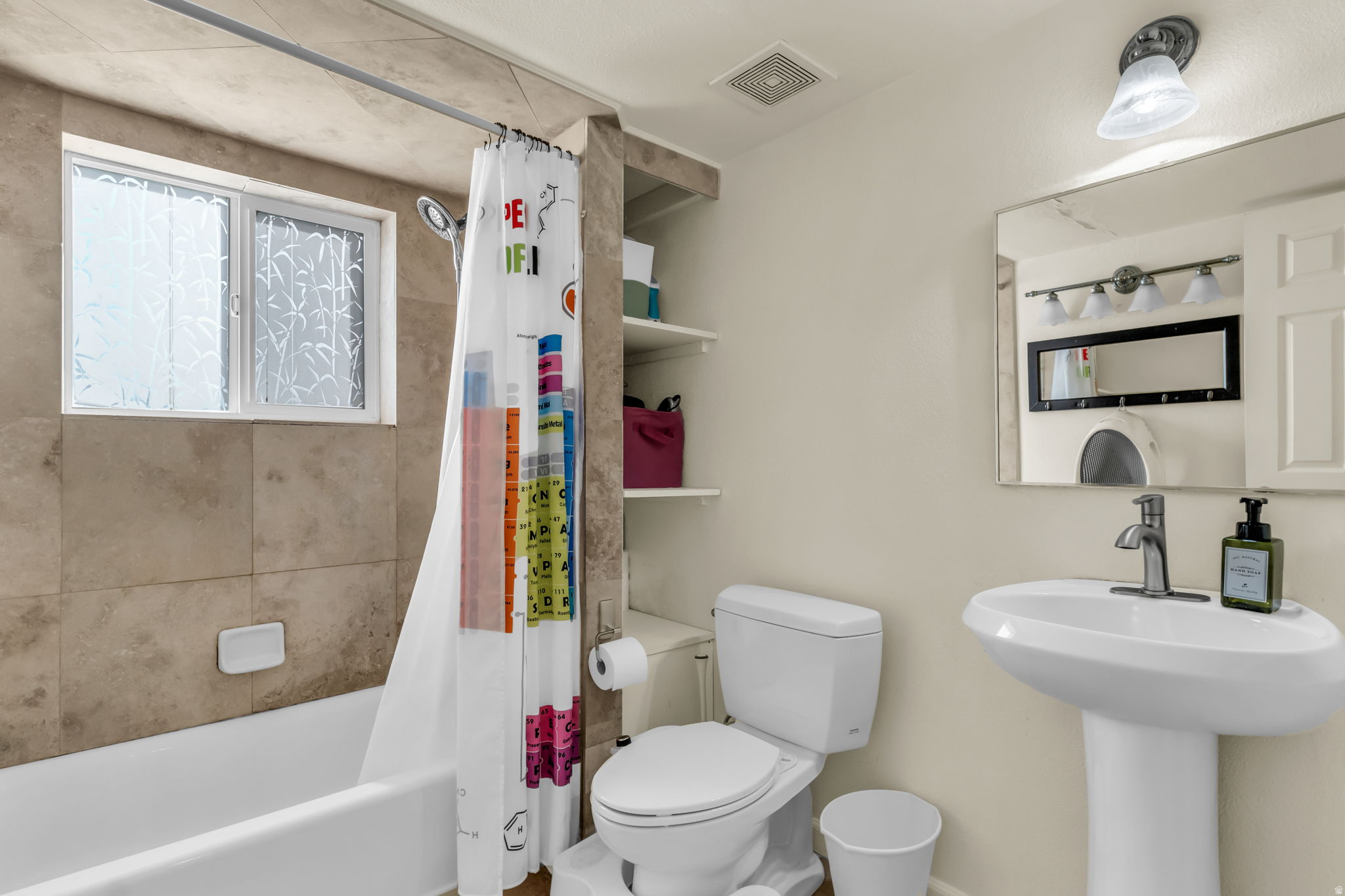 COLONIAL HEIGHTS - Residential