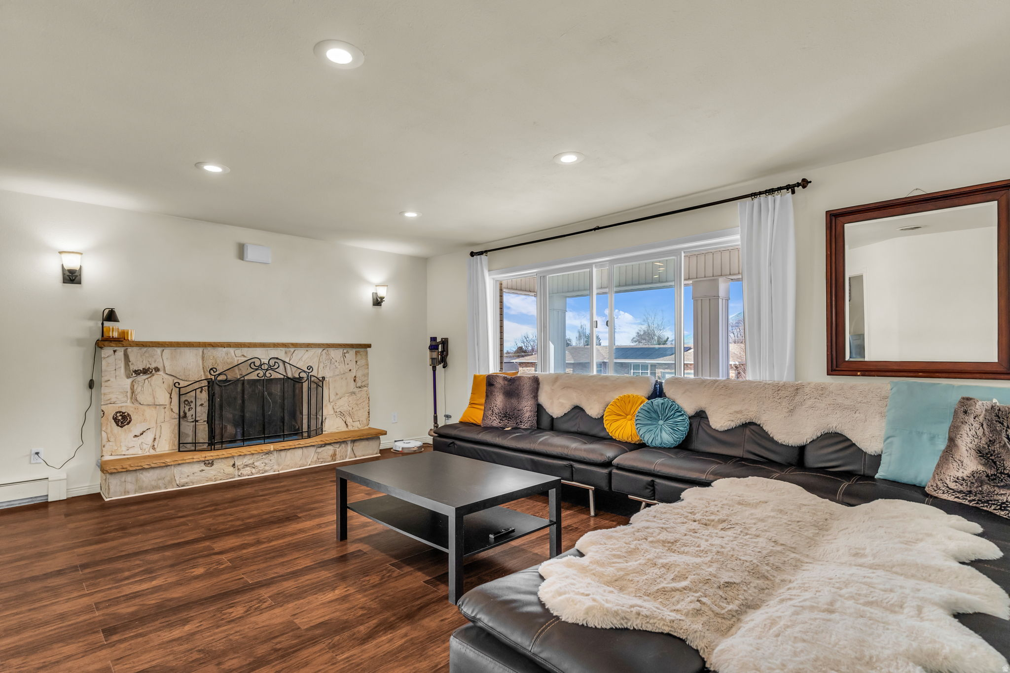 COLONIAL HEIGHTS - Residential