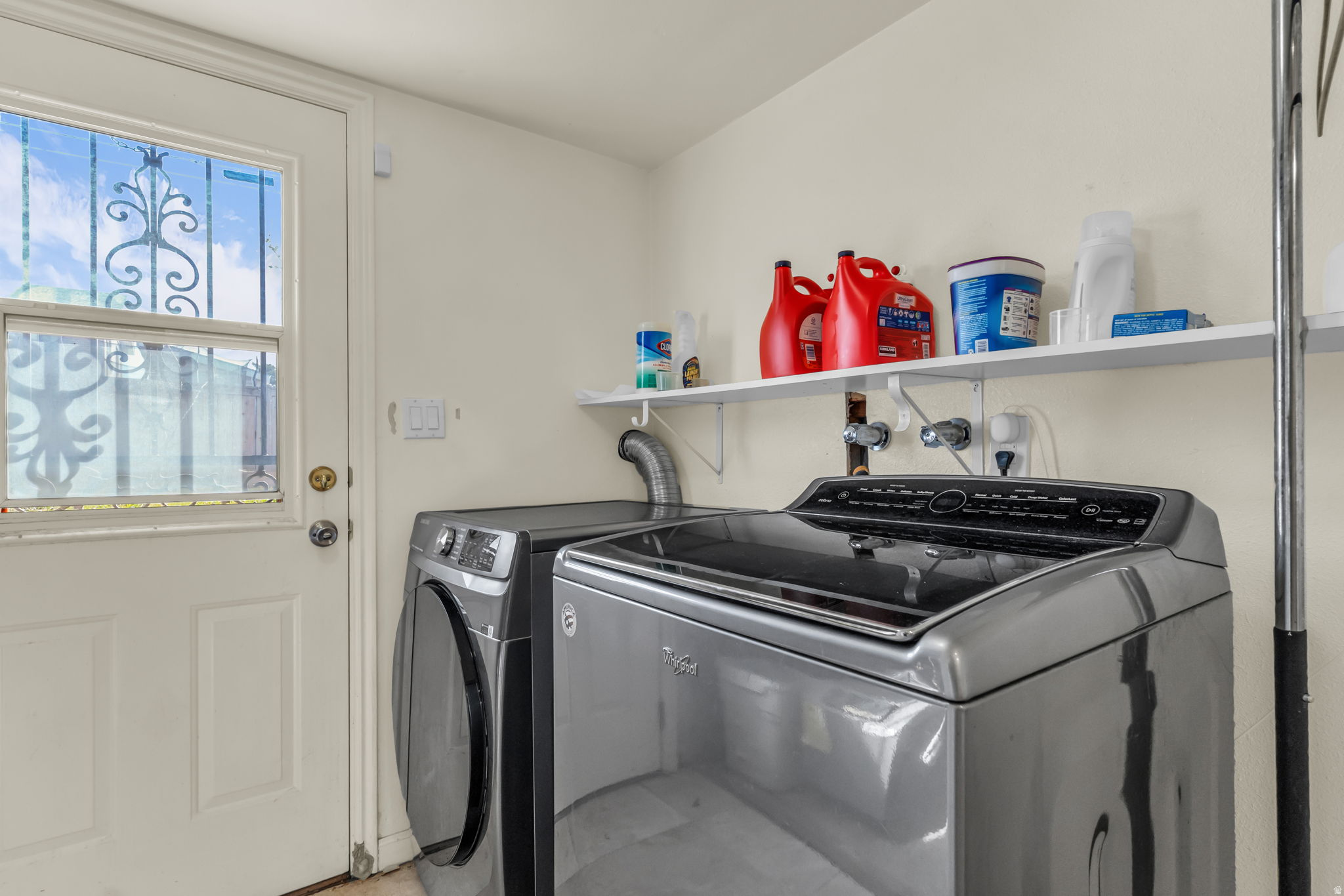 COLONIAL HEIGHTS - Residential