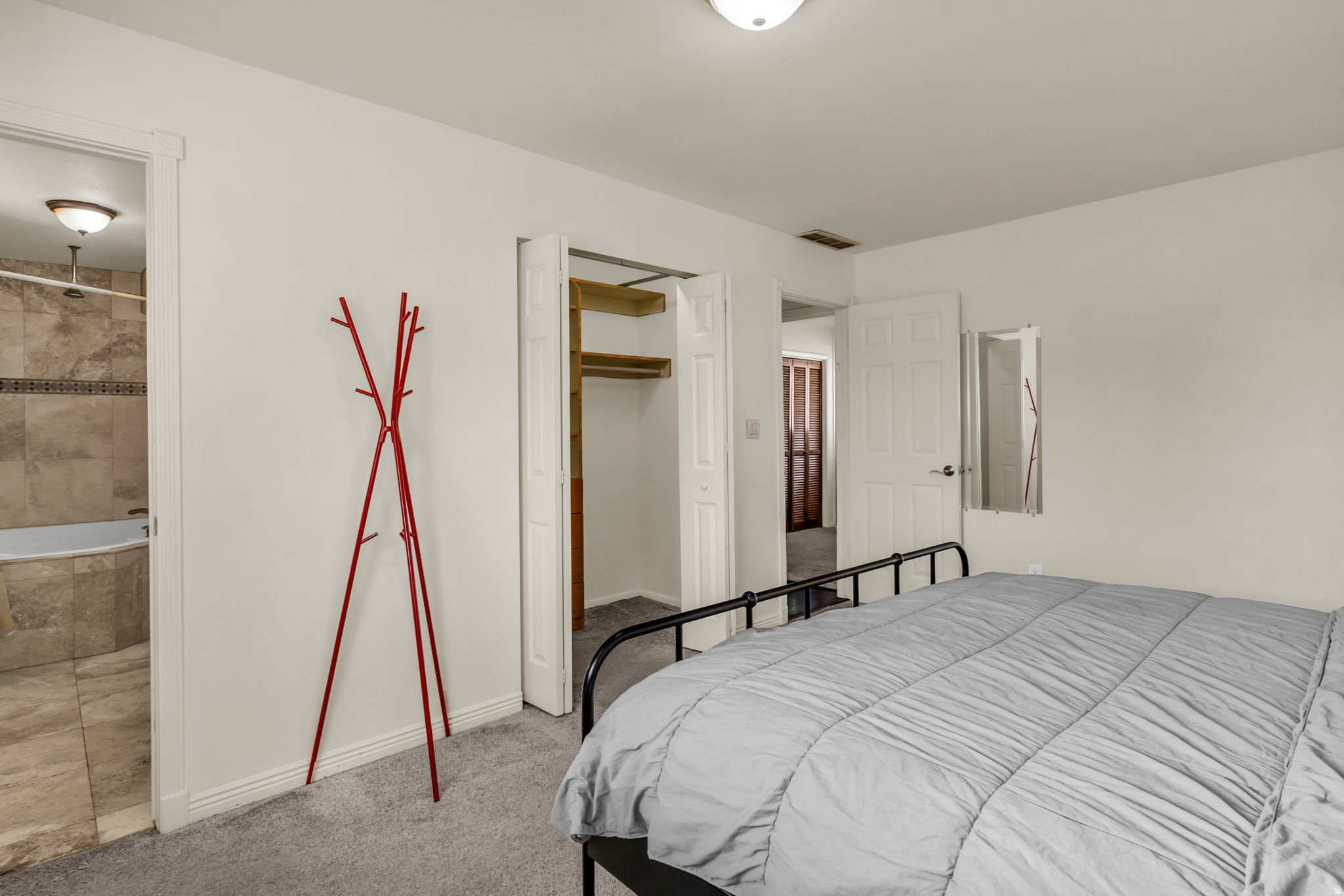 COLONIAL HEIGHTS - Residential