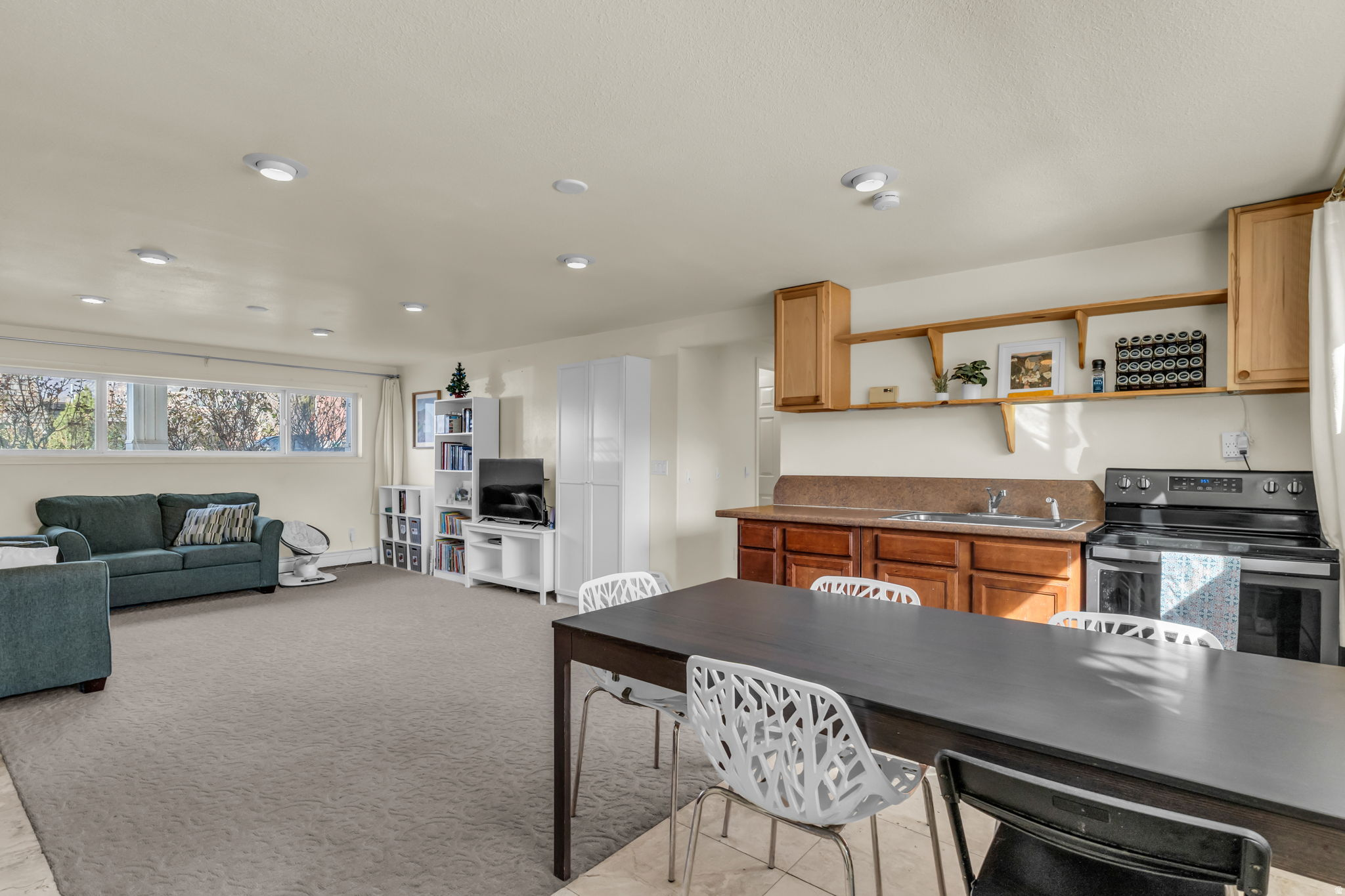 COLONIAL HEIGHTS - Residential