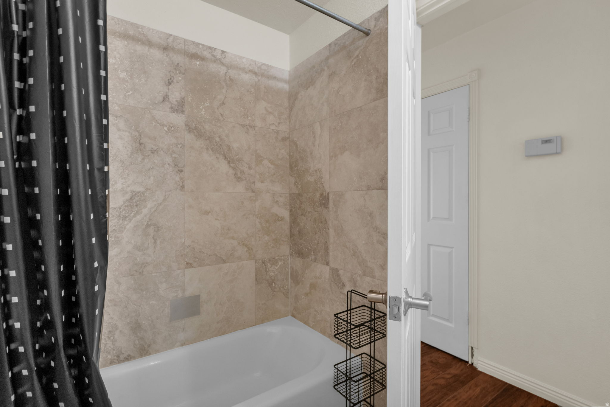 COLONIAL HEIGHTS - Residential