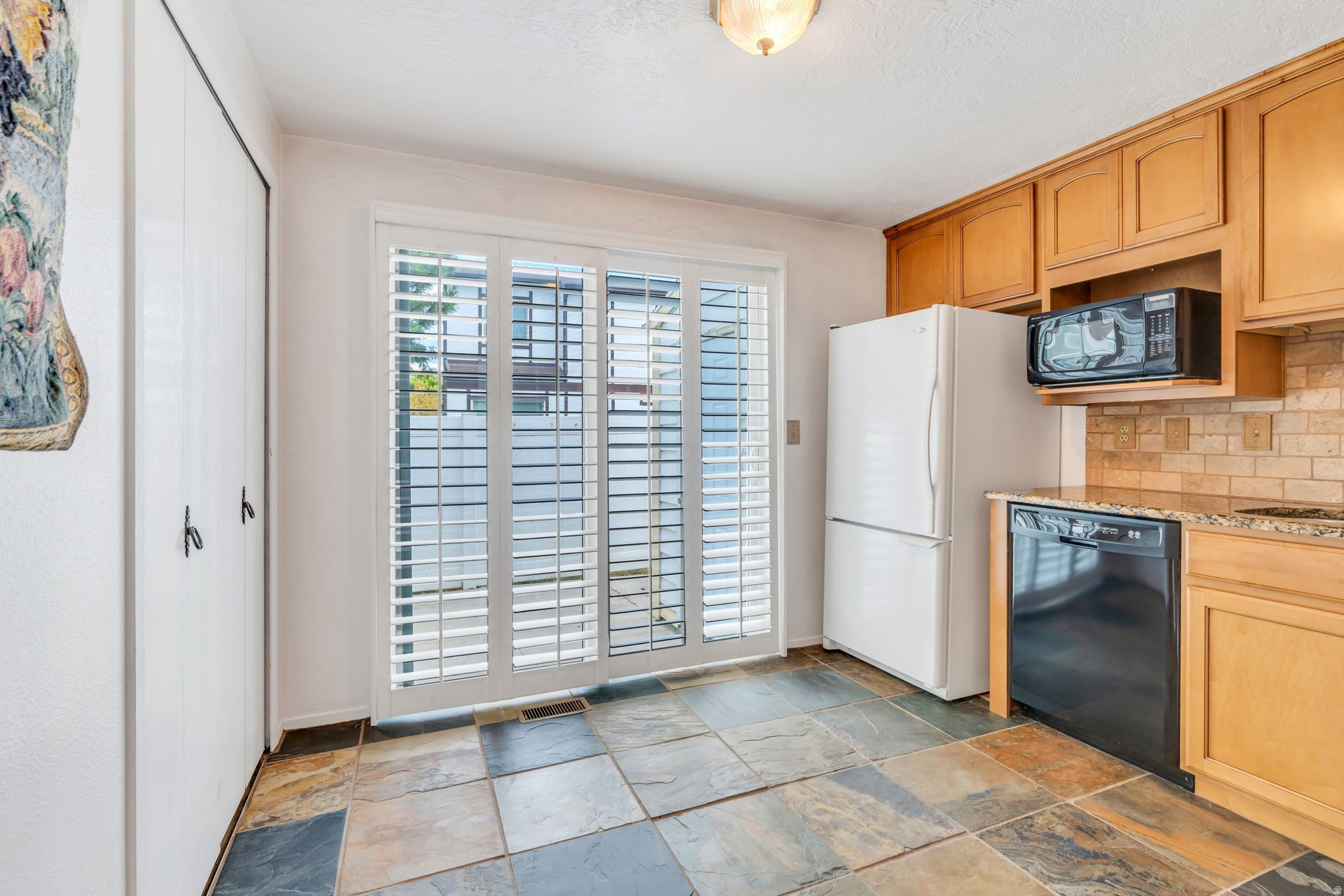 BARRINGTON PARK - Residential