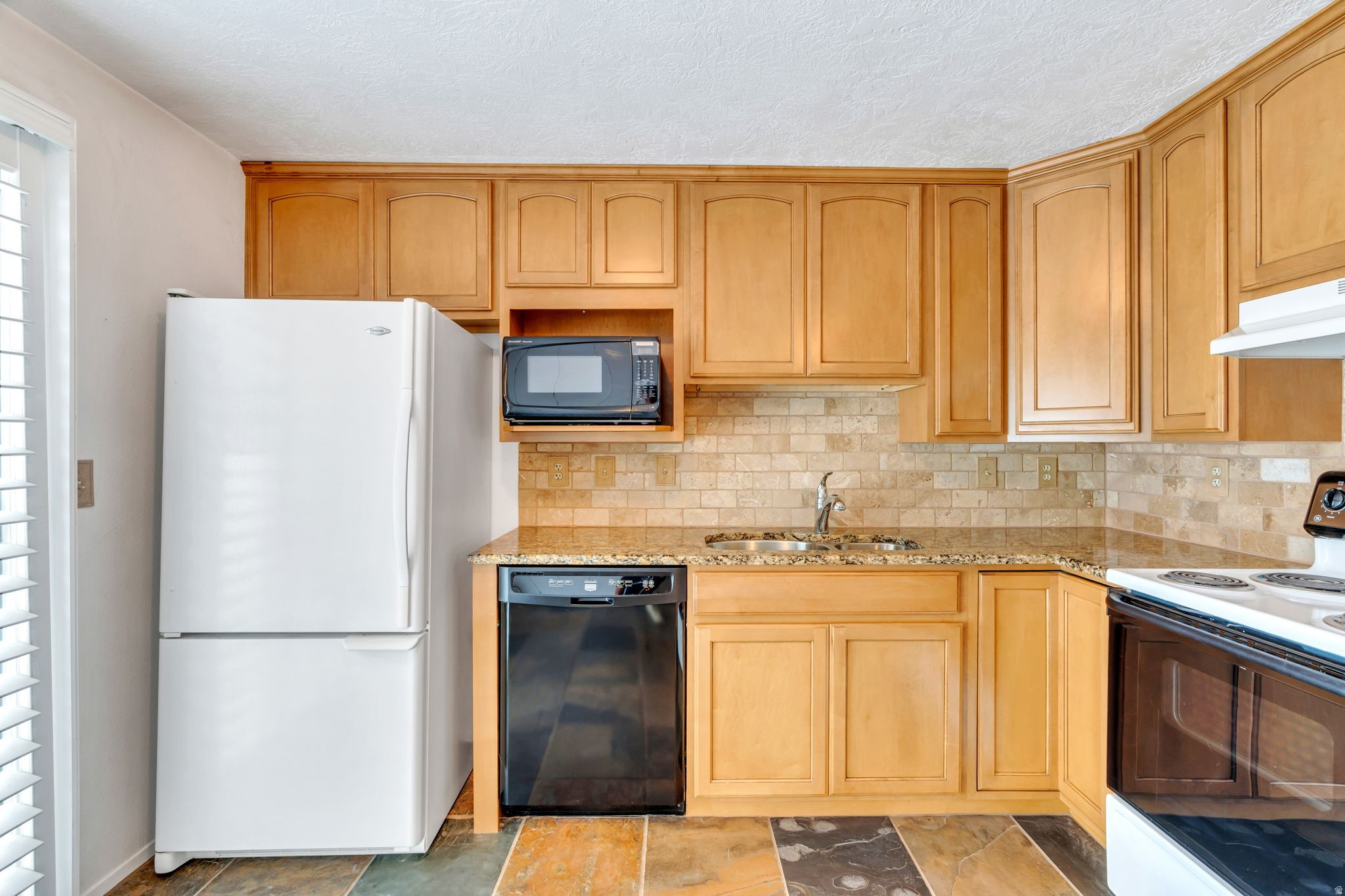 BARRINGTON PARK - Residential