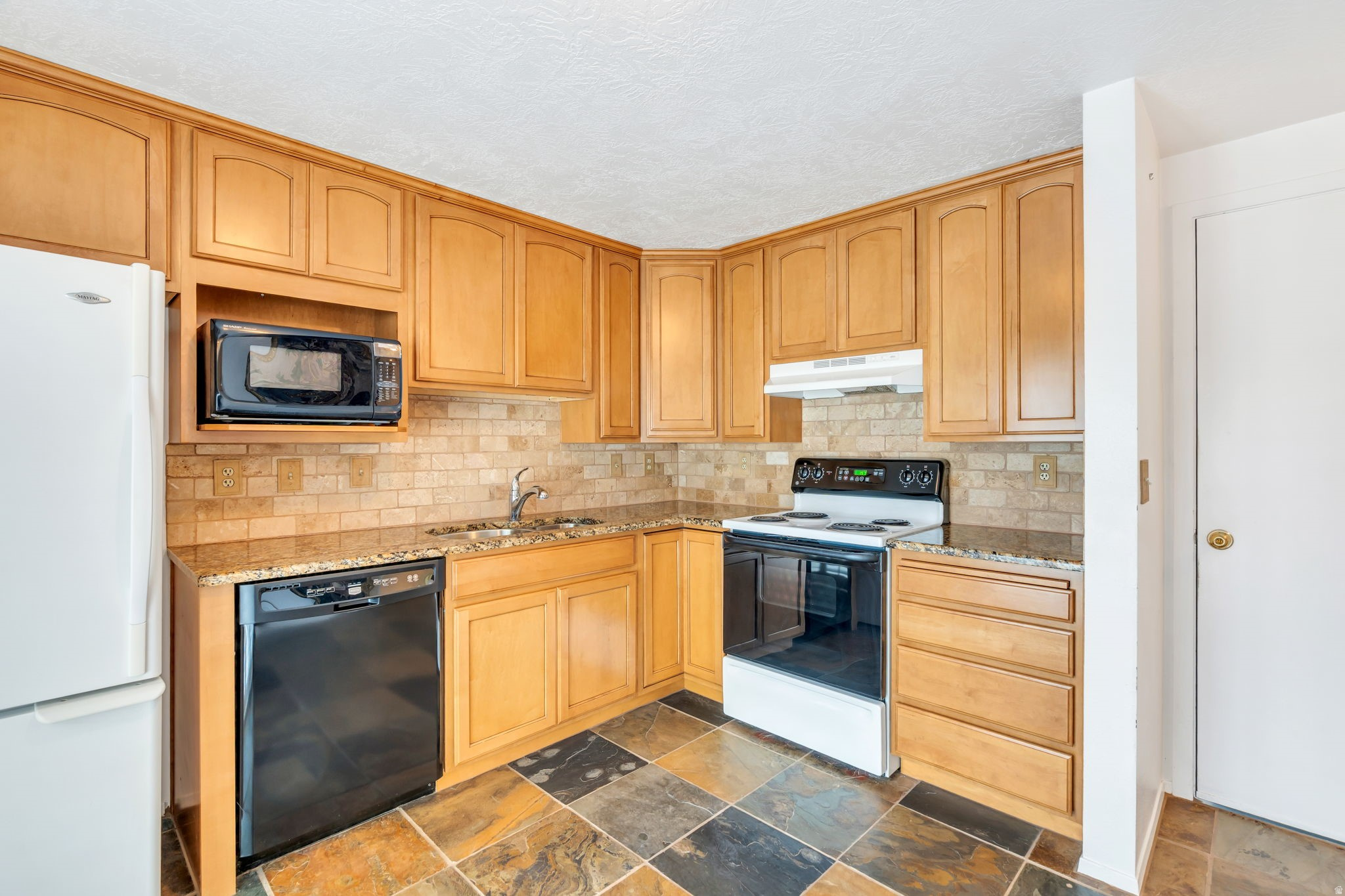 BARRINGTON PARK - Residential