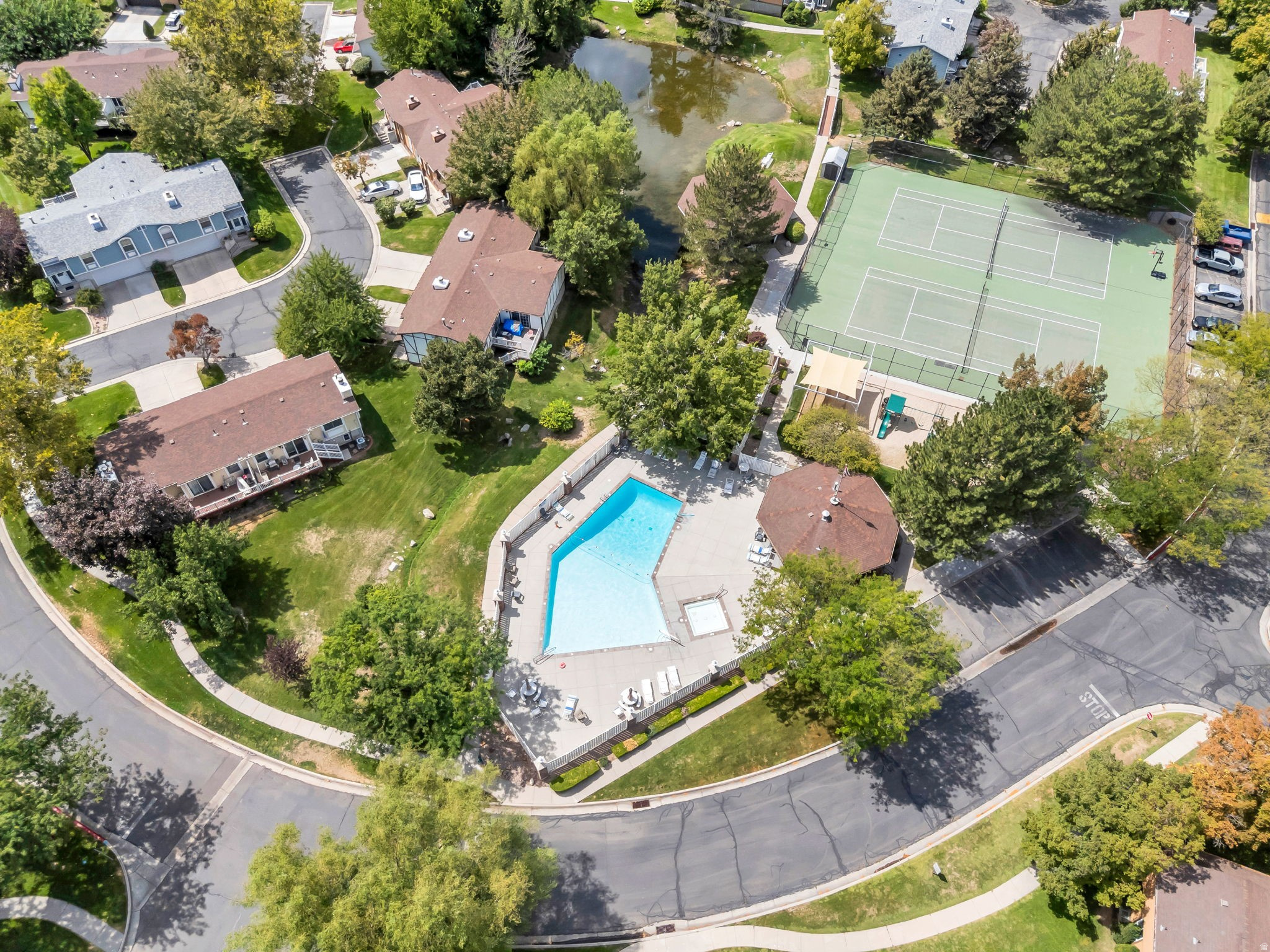 BARRINGTON PARK - Residential