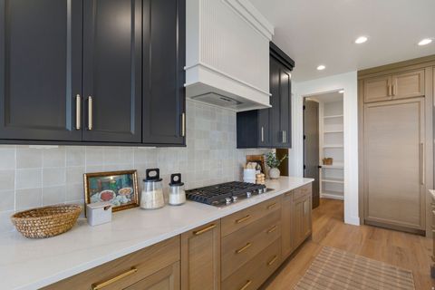 Tiny photo for 538 S 1400 W, Farmington, UT 84025 (MLS # 2144079)