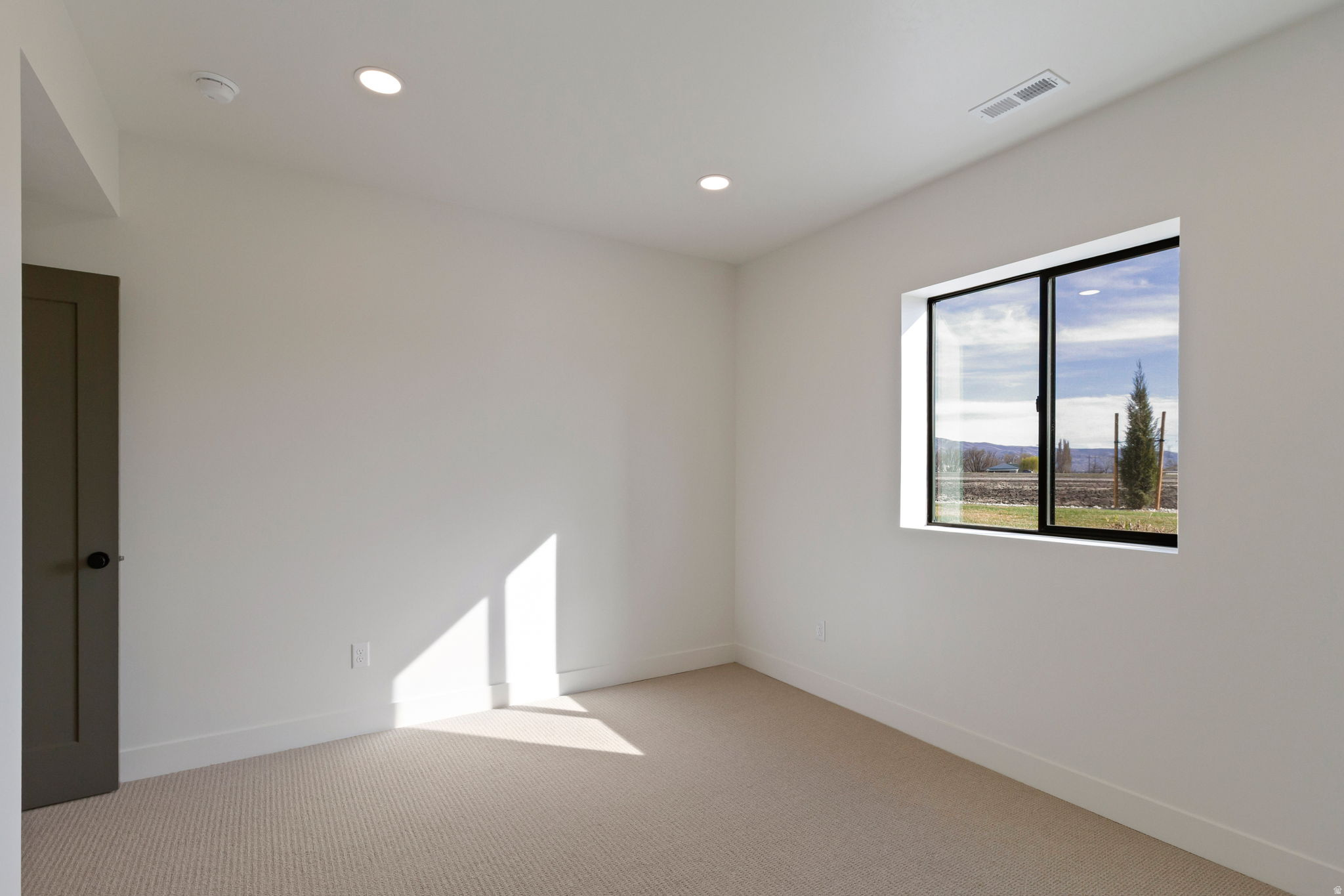 CHESTNUT FARMS - Residential