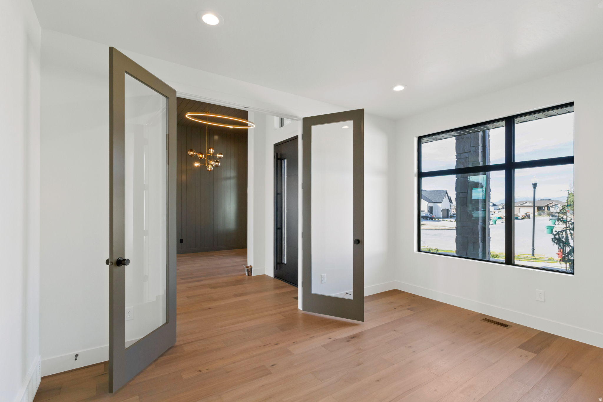 CHESTNUT FARMS - Residential