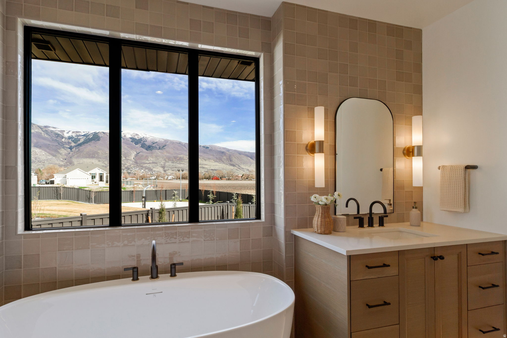 CHESTNUT FARMS - Residential