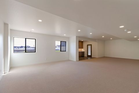 Tiny photo for 538 S 1400 W, Farmington, UT 84025 (MLS # 2144079)