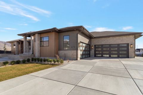 Tiny photo for 538 S 1400 W, Farmington, UT 84025 (MLS # 2144079)