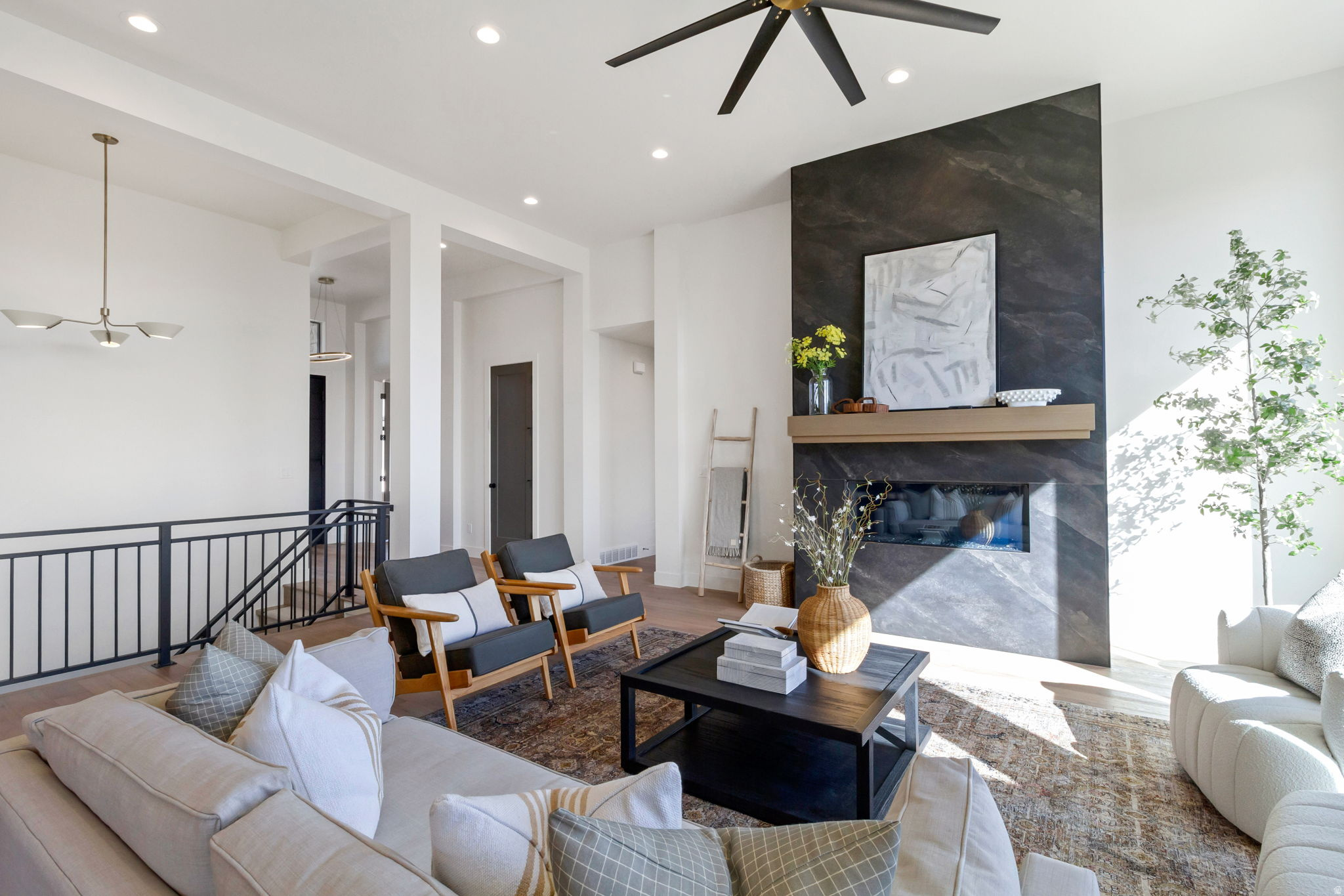 CHESTNUT FARMS - Residential