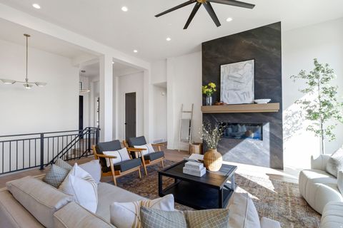 Tiny photo for 538 S 1400 W, Farmington, UT 84025 (MLS # 2144079)