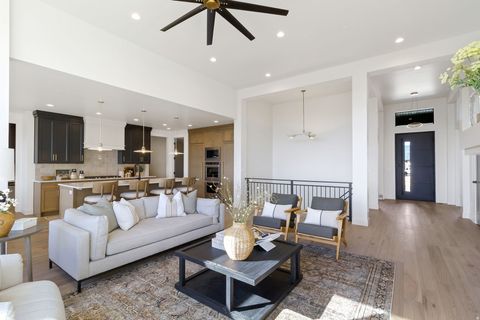 Tiny photo for 538 S 1400 W, Farmington, UT 84025 (MLS # 2144079)