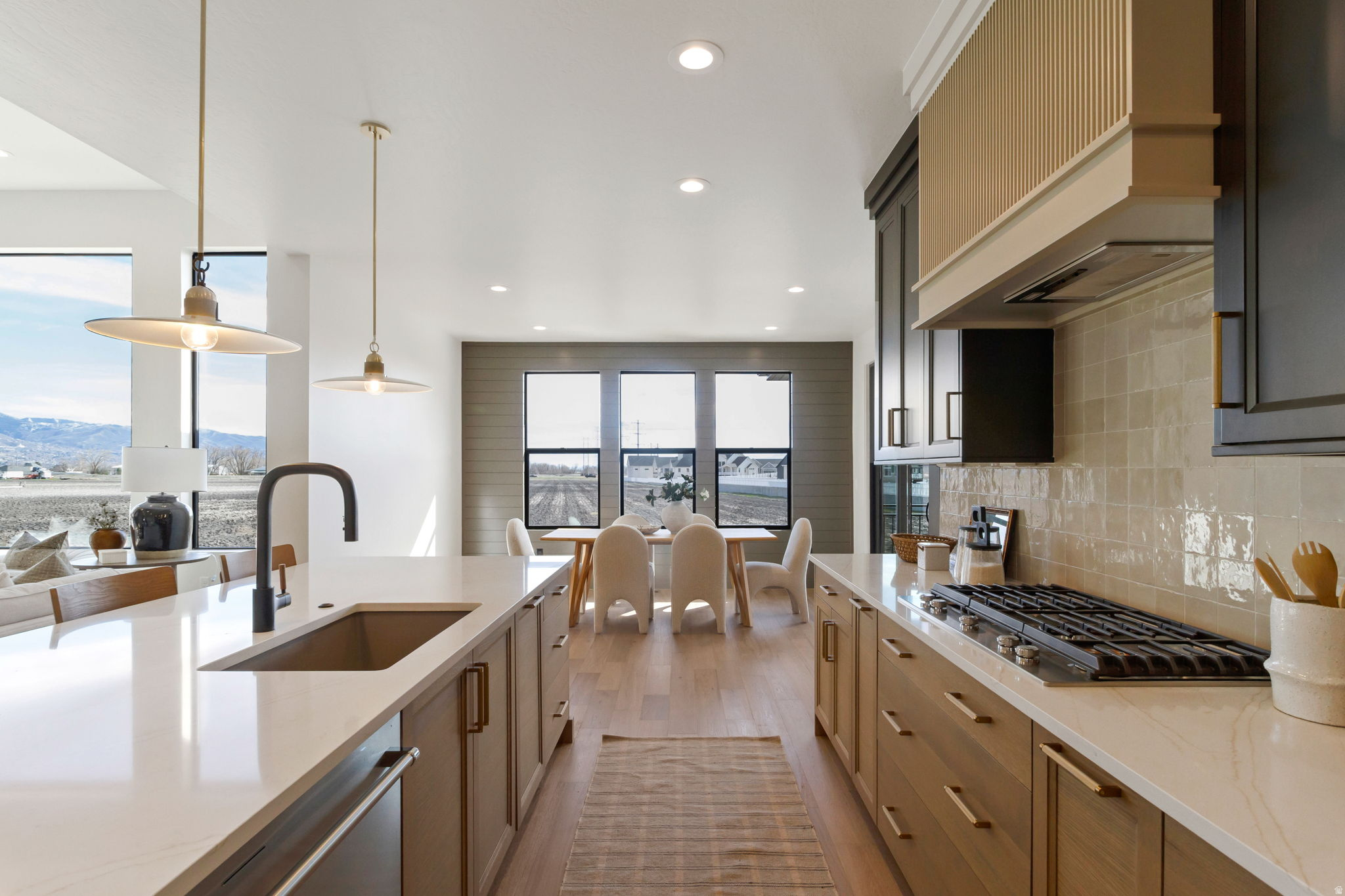 CHESTNUT FARMS - Residential