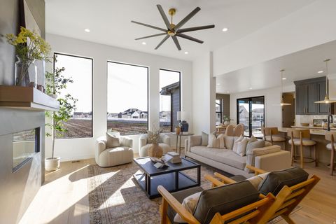 Tiny photo for 538 S 1400 W, Farmington, UT 84025 (MLS # 2144079)